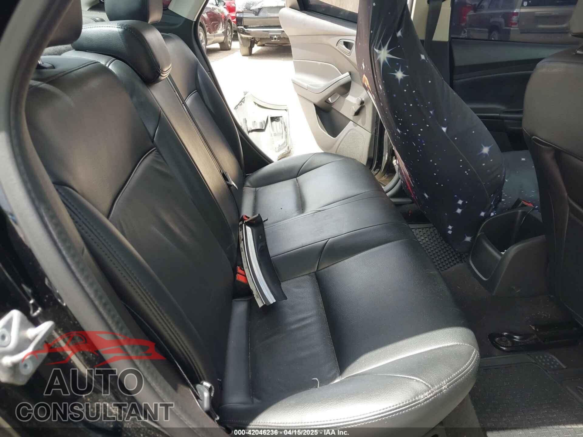 FORD FOCUS 2016 - 1FADP3E26GL335402