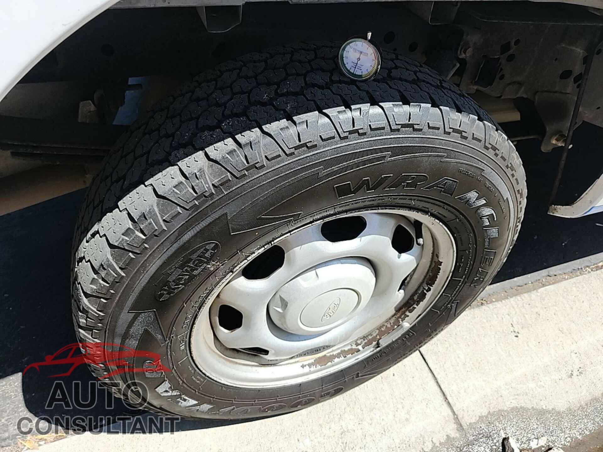 FORD F150 2014 - 1FTMF1CM5EKD61997