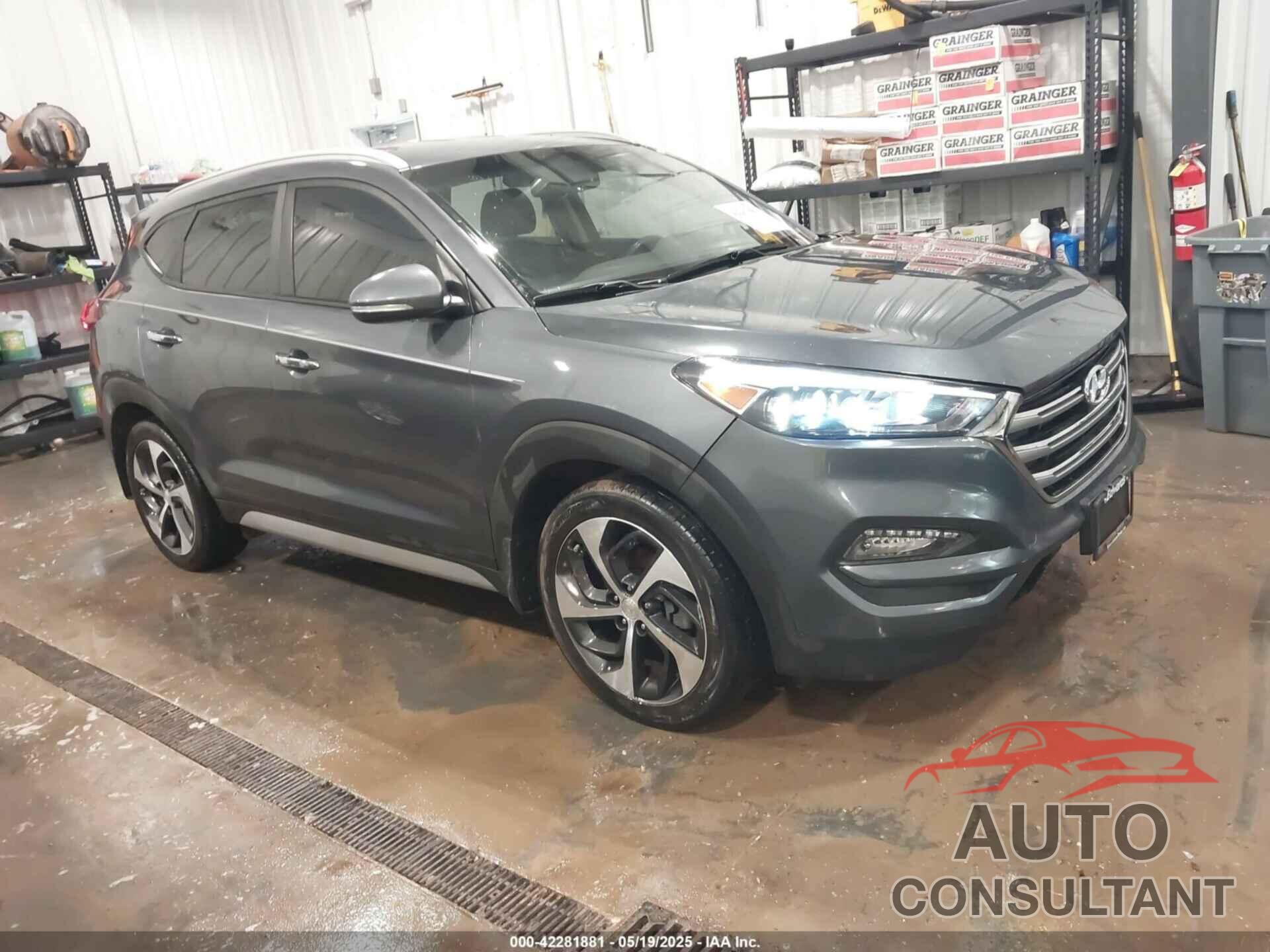 HYUNDAI TUCSON 2018 - KM8J33A28JU615981