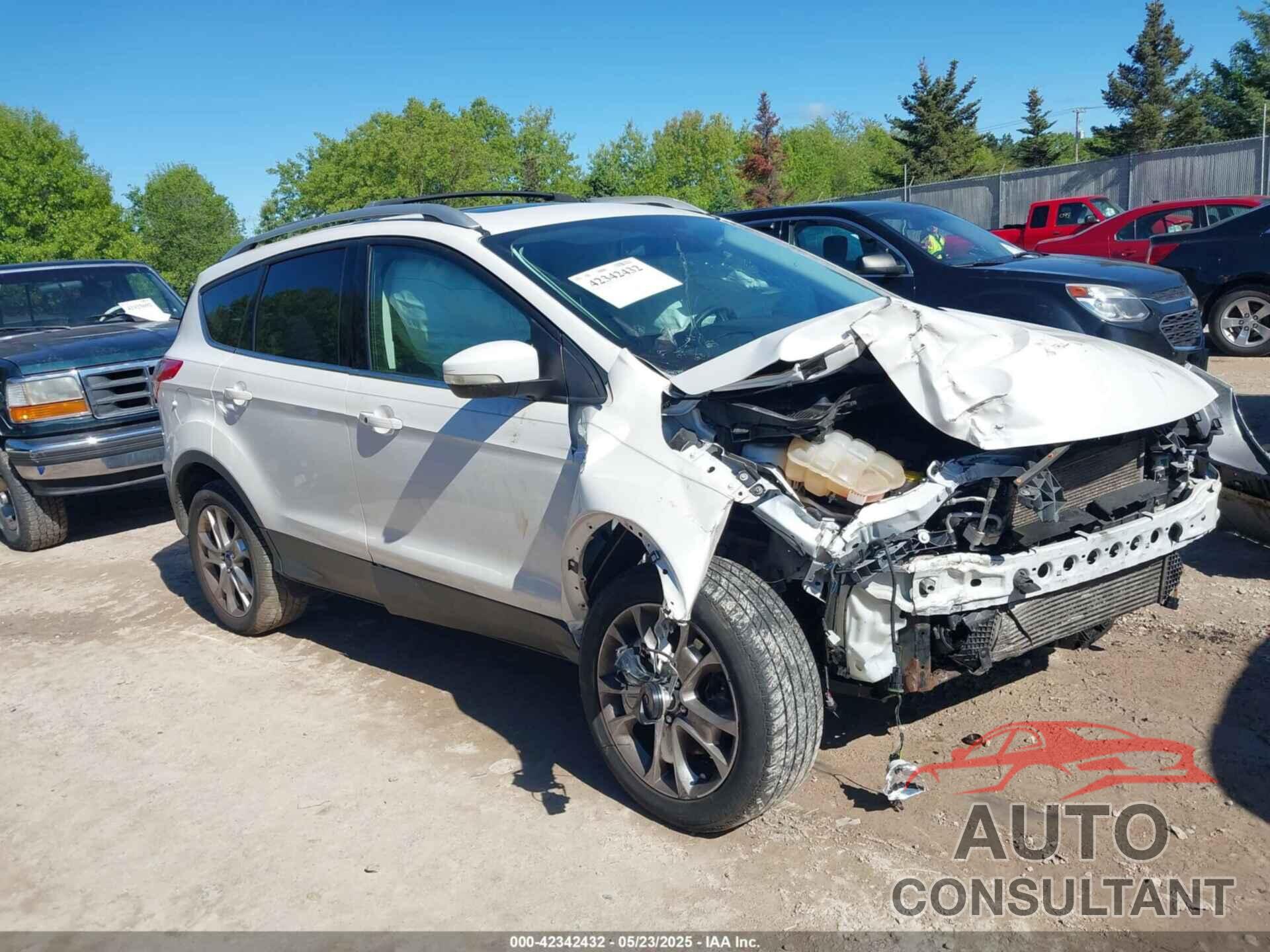 FORD ESCAPE 2015 - 1FMCU9J9XFUA35967