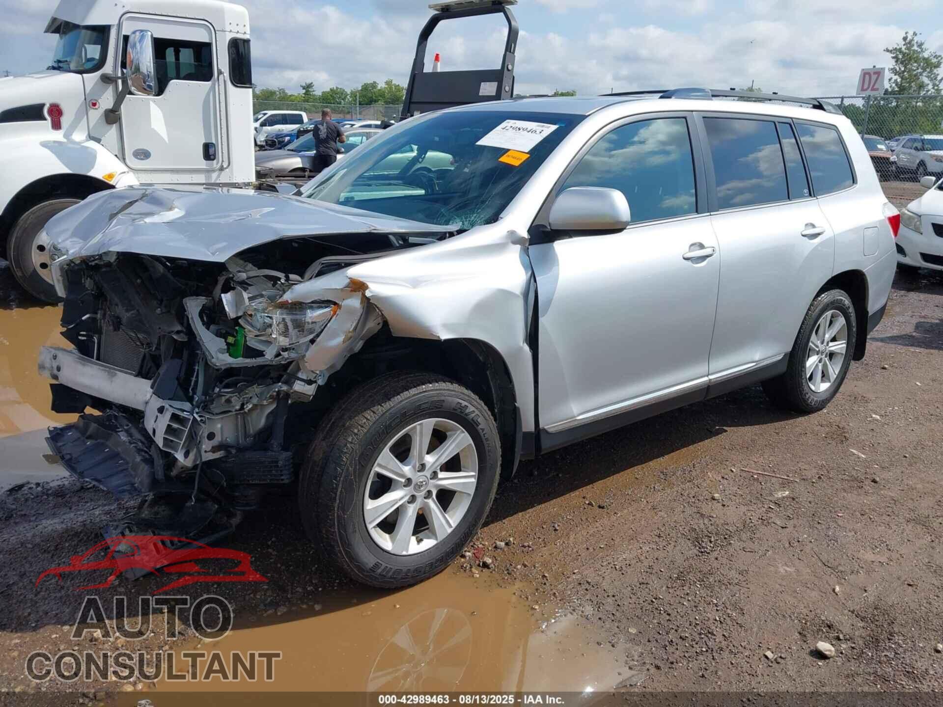 TOYOTA HIGHLANDER 2013 - 5TDBK3EH8DS252259