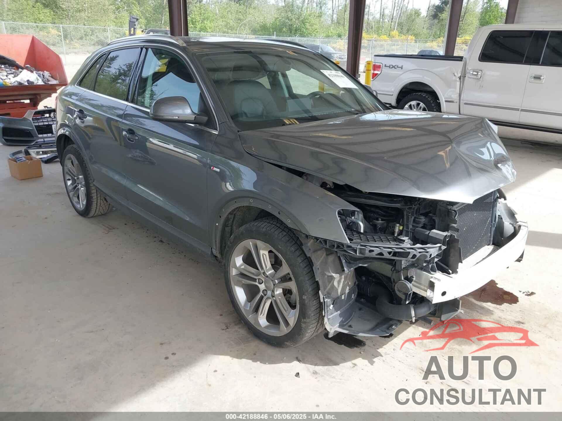 AUDI Q3 2018 - WA1GCCFS8JR003817