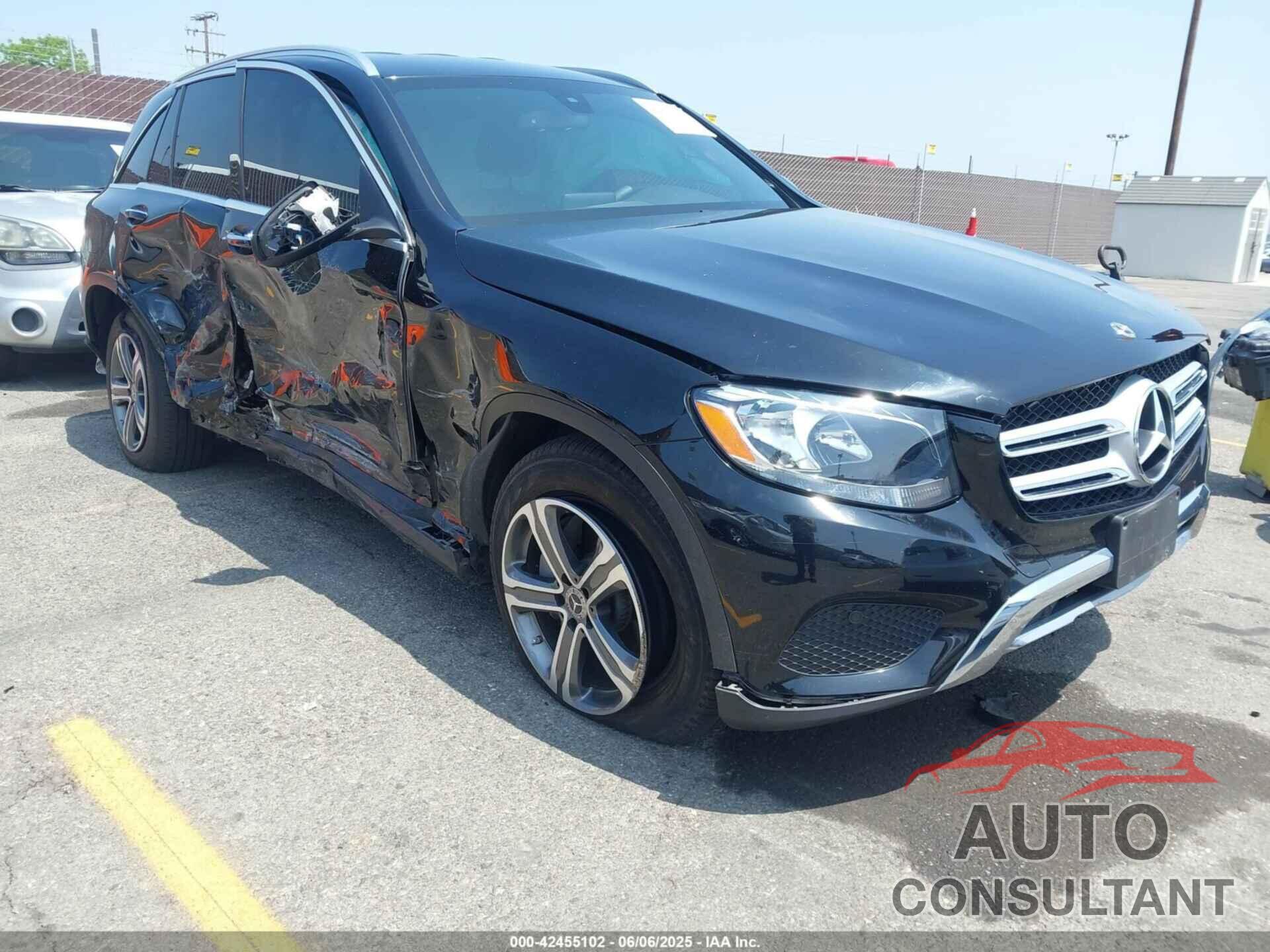 MERCEDES-BENZ GLC 300 2019 - WDC0G4KB0KV178508