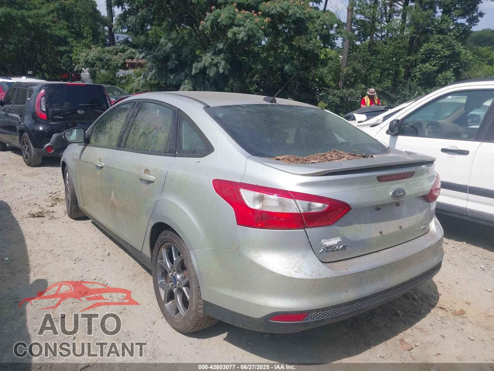 FORD FOCUS 2014 - 1FADP3F28EL367845
