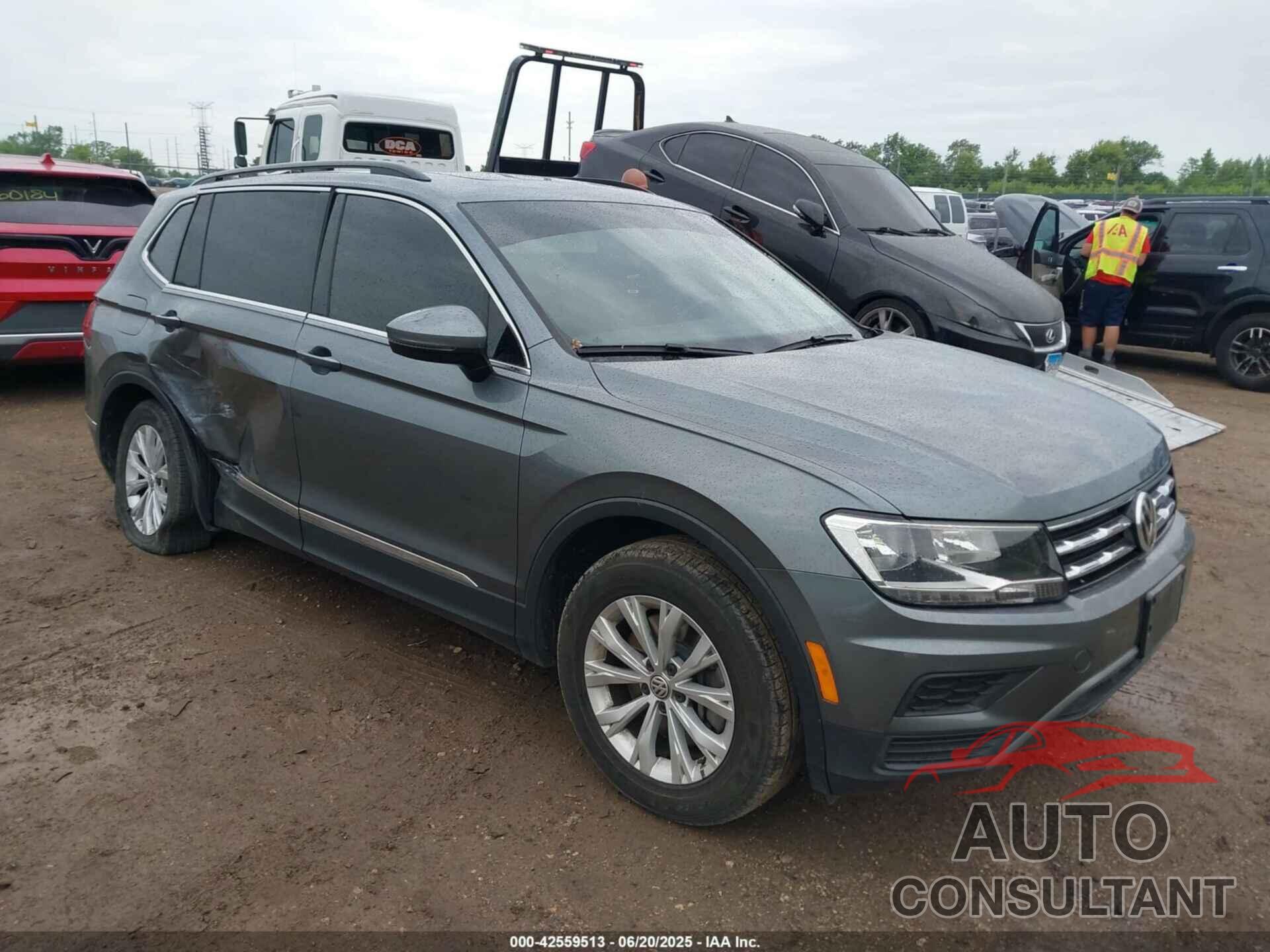VOLKSWAGEN TIGUAN 2018 - 3VV2B7AX1JM166258