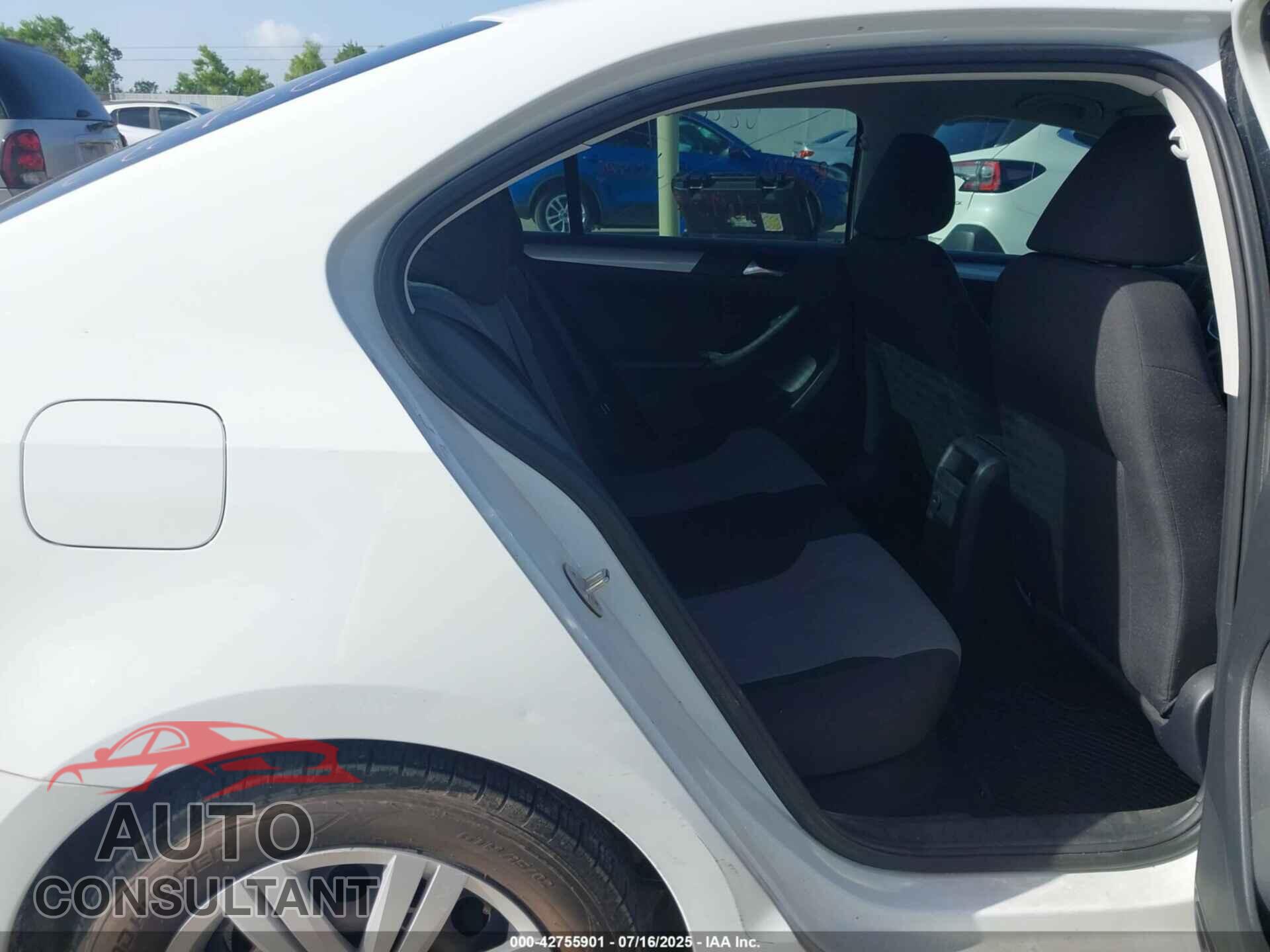 VOLKSWAGEN JETTA 2017 - 3VW2B7AJ4HM344259