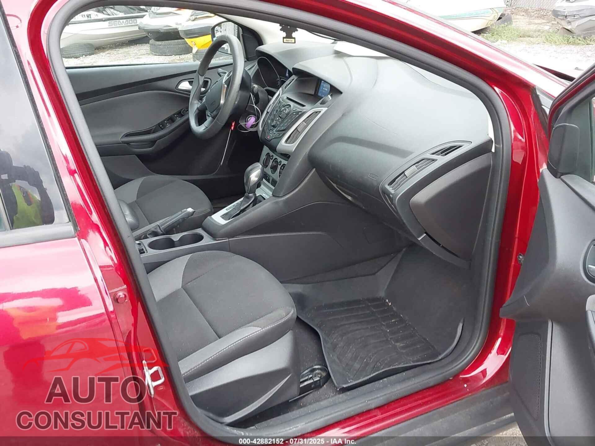 FORD FOCUS 2014 - 1FADP3F2XEL369080