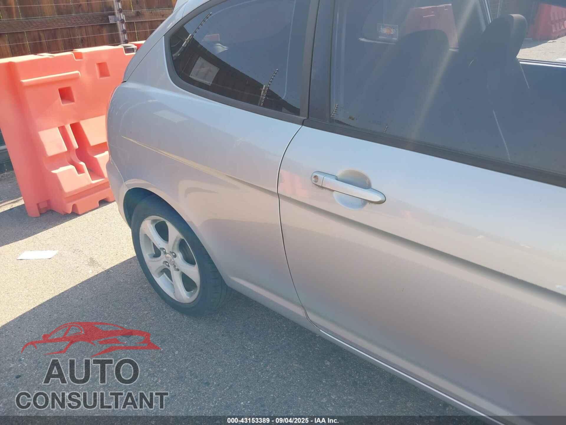 HYUNDAI ACCENT 2009 - KMHCN36C19U109733