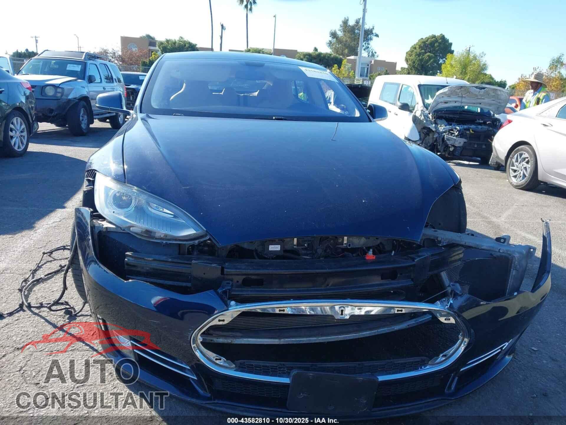 TESLA MODEL S 2013 - 5YJSA1DP9DFP06278