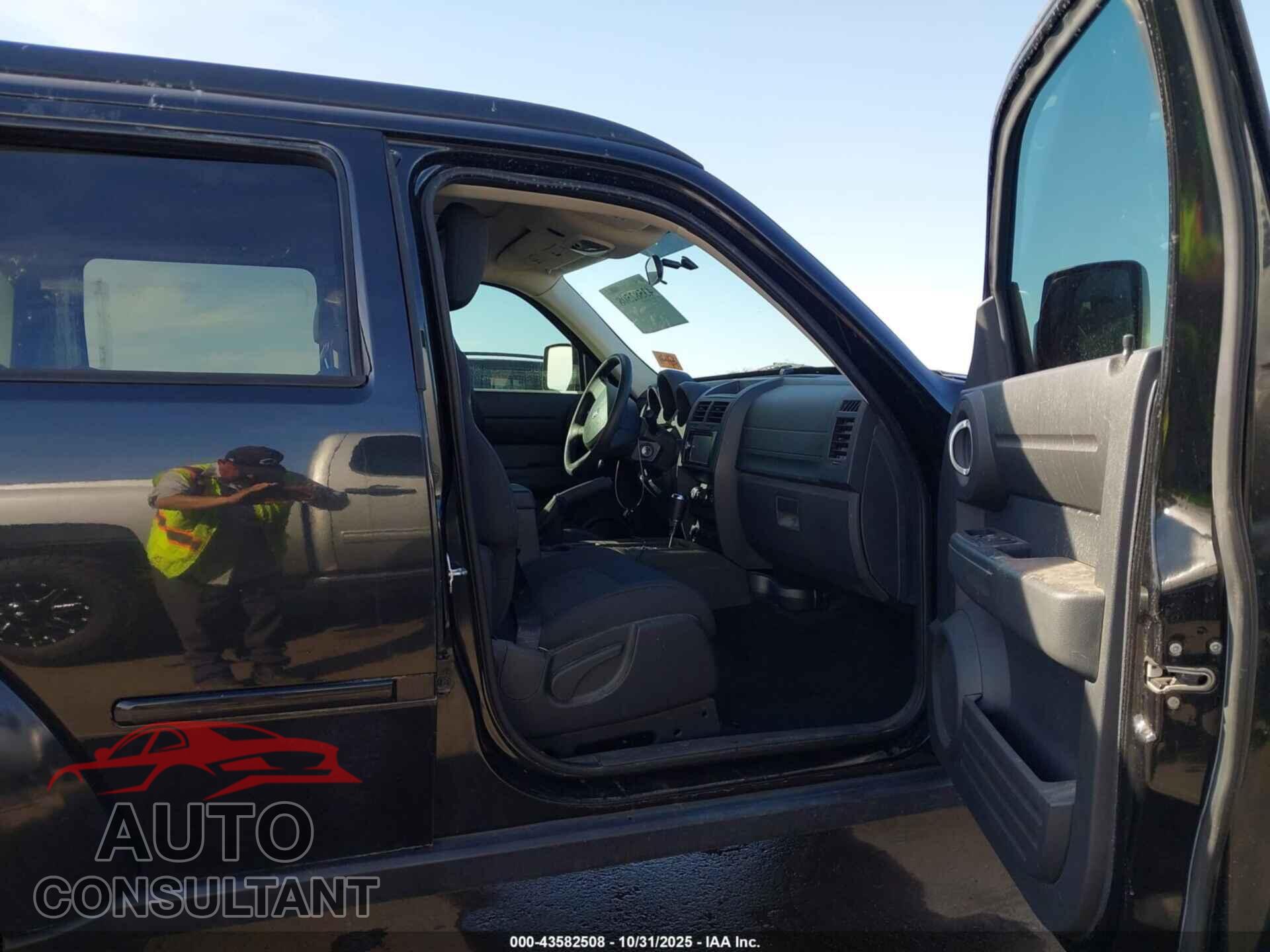DODGE NITRO 2011 - 1D4PT4GK2BW601613
