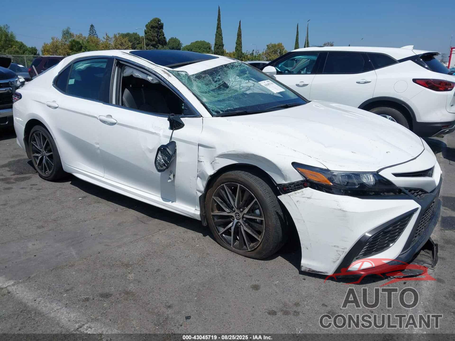 TOYOTA CAMRY 2023 - 4T1T11AKXPU774318