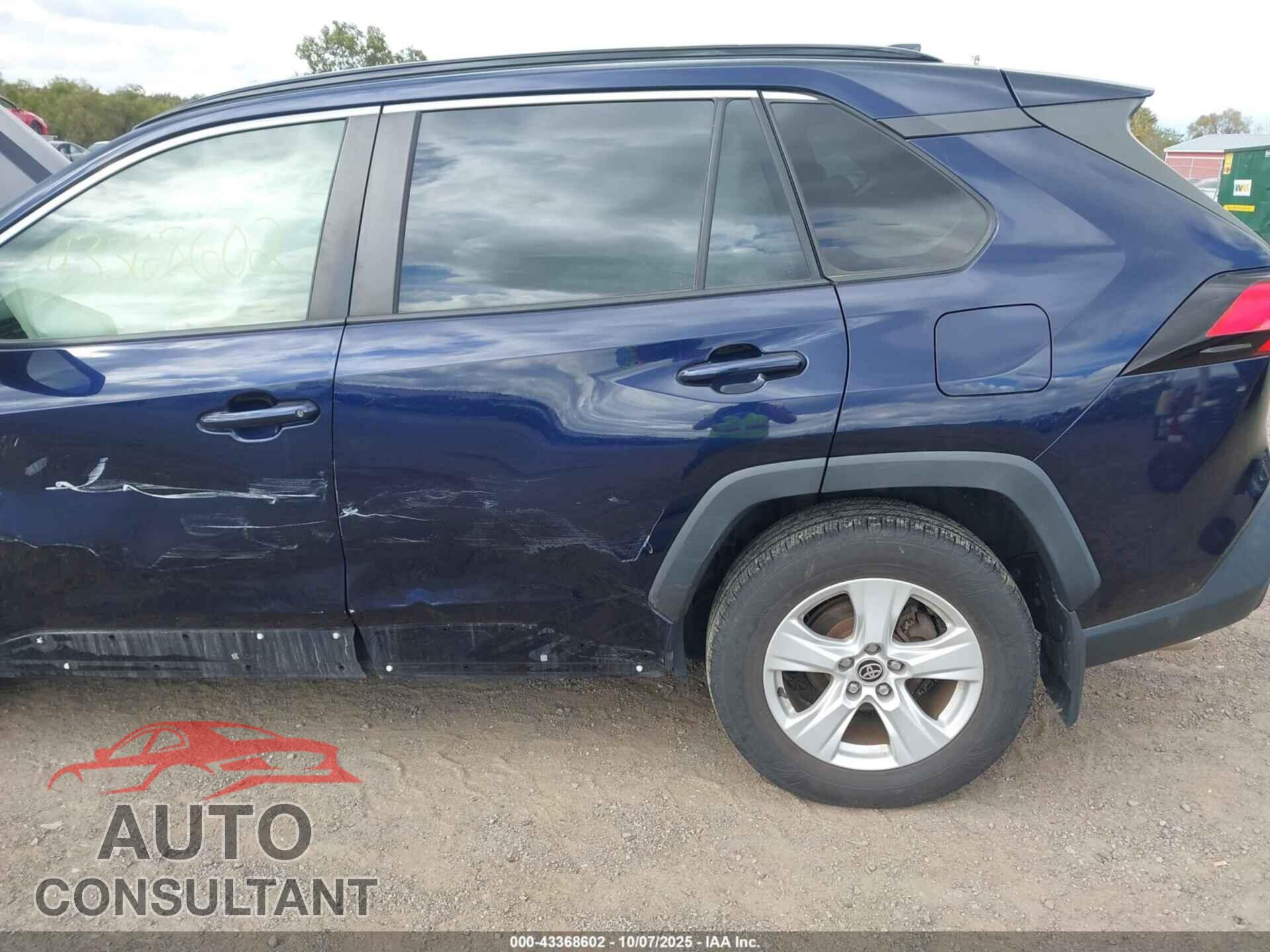 TOYOTA RAV4 2020 - JTMP1RFV9LD049200