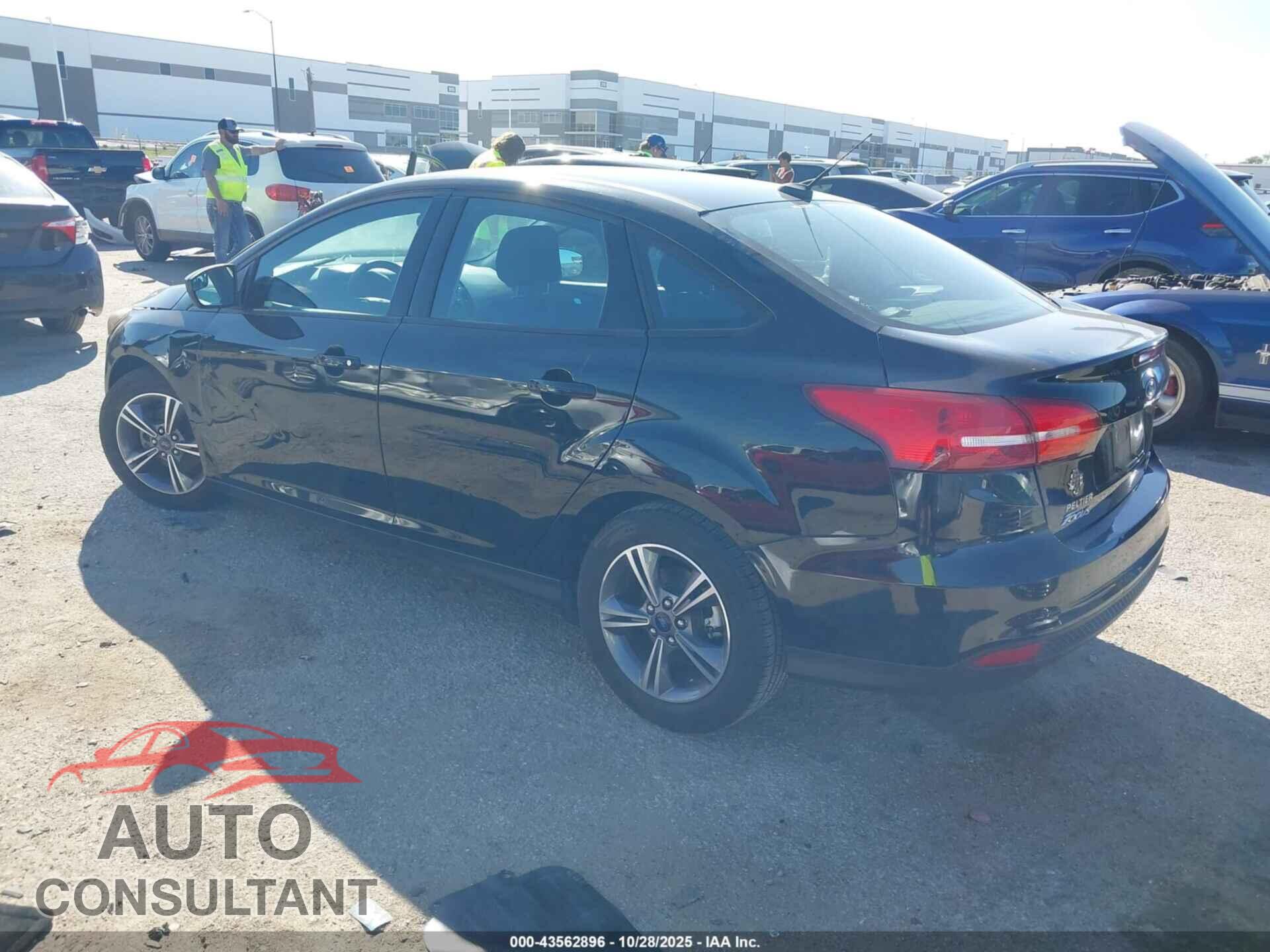FORD FOCUS 2018 - 1FADP3FE2JL240559
