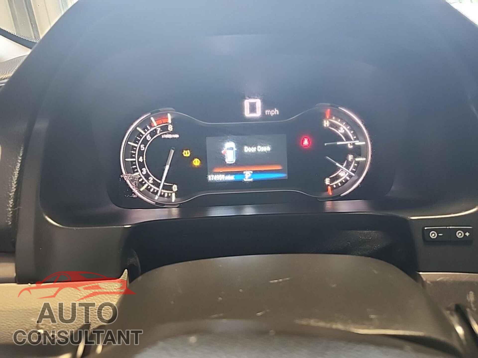 HONDA PILOT 2016 - 5FNYF6H13GB120131