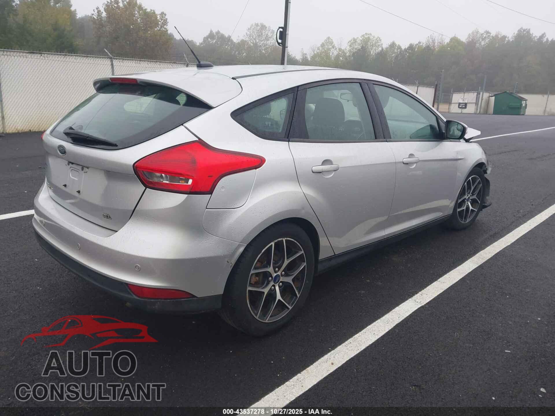 FORD FOCUS 2017 - 1FADP3M27HL248952