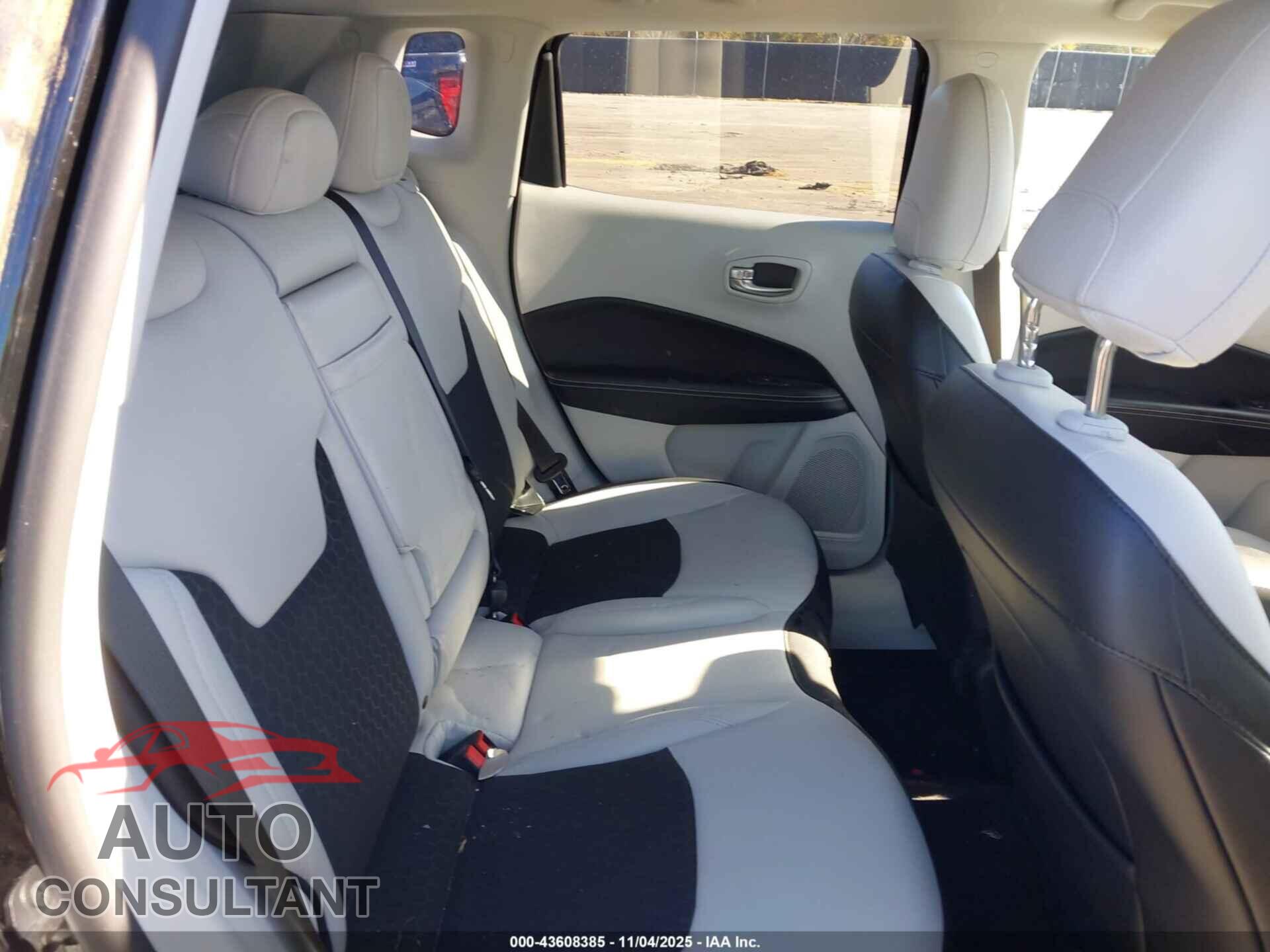 JEEP COMPASS 2019 - 3C4NJCBB9KT679565