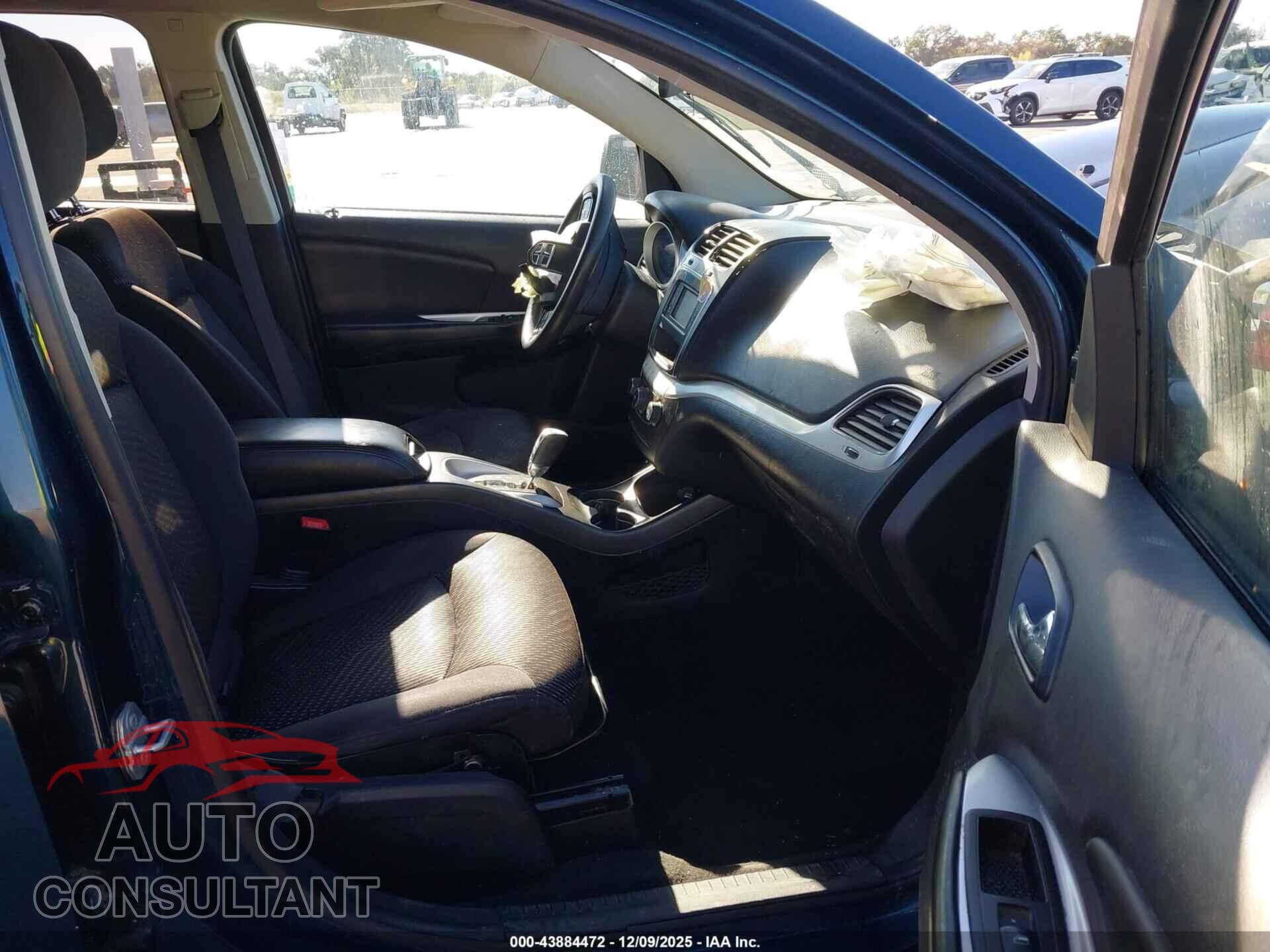 DODGE JOURNEY 2015 - 3C4PDCBB2FT577157