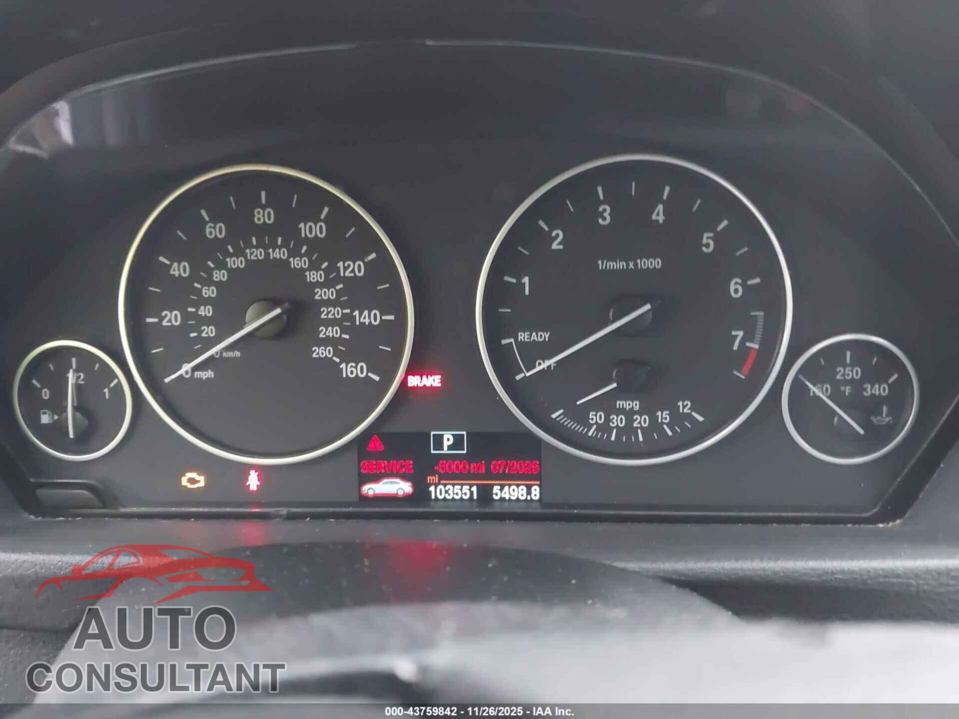 BMW 320I 2016 - WBA8E5G58GNU19131