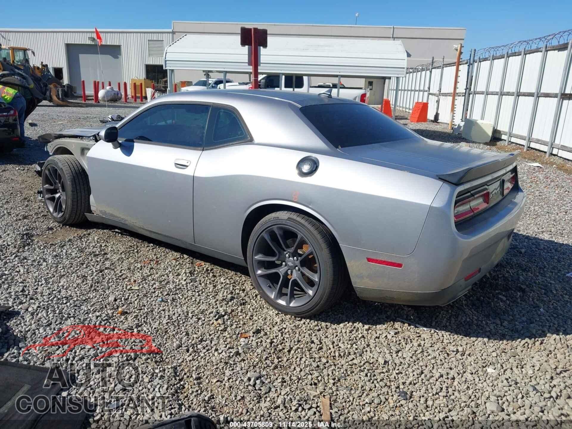 DODGE CHALLENGER 2015 - 2C3CDZAT8FH905867