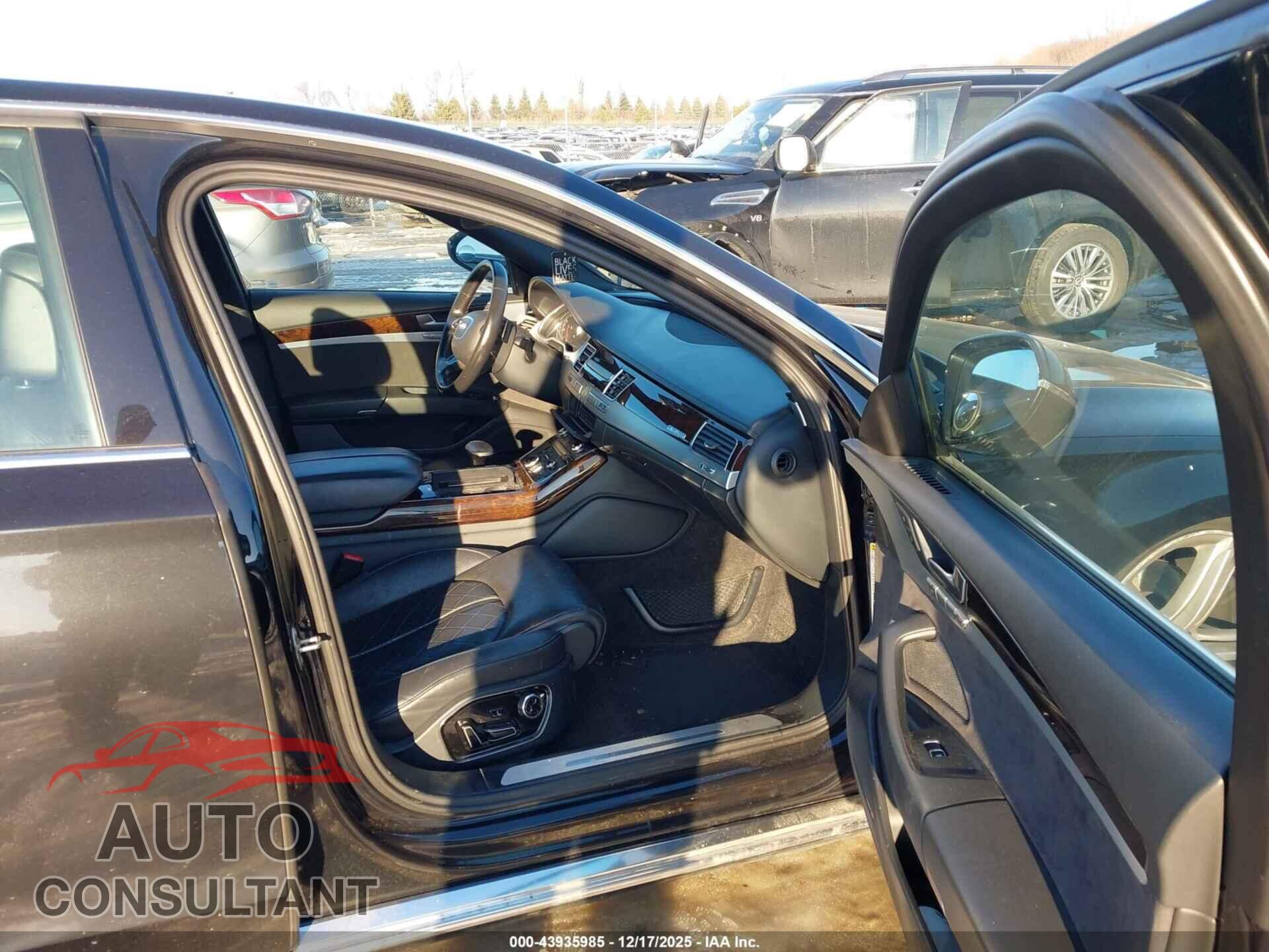 AUDI A8 2013 - WAUAGAFD8DN012130