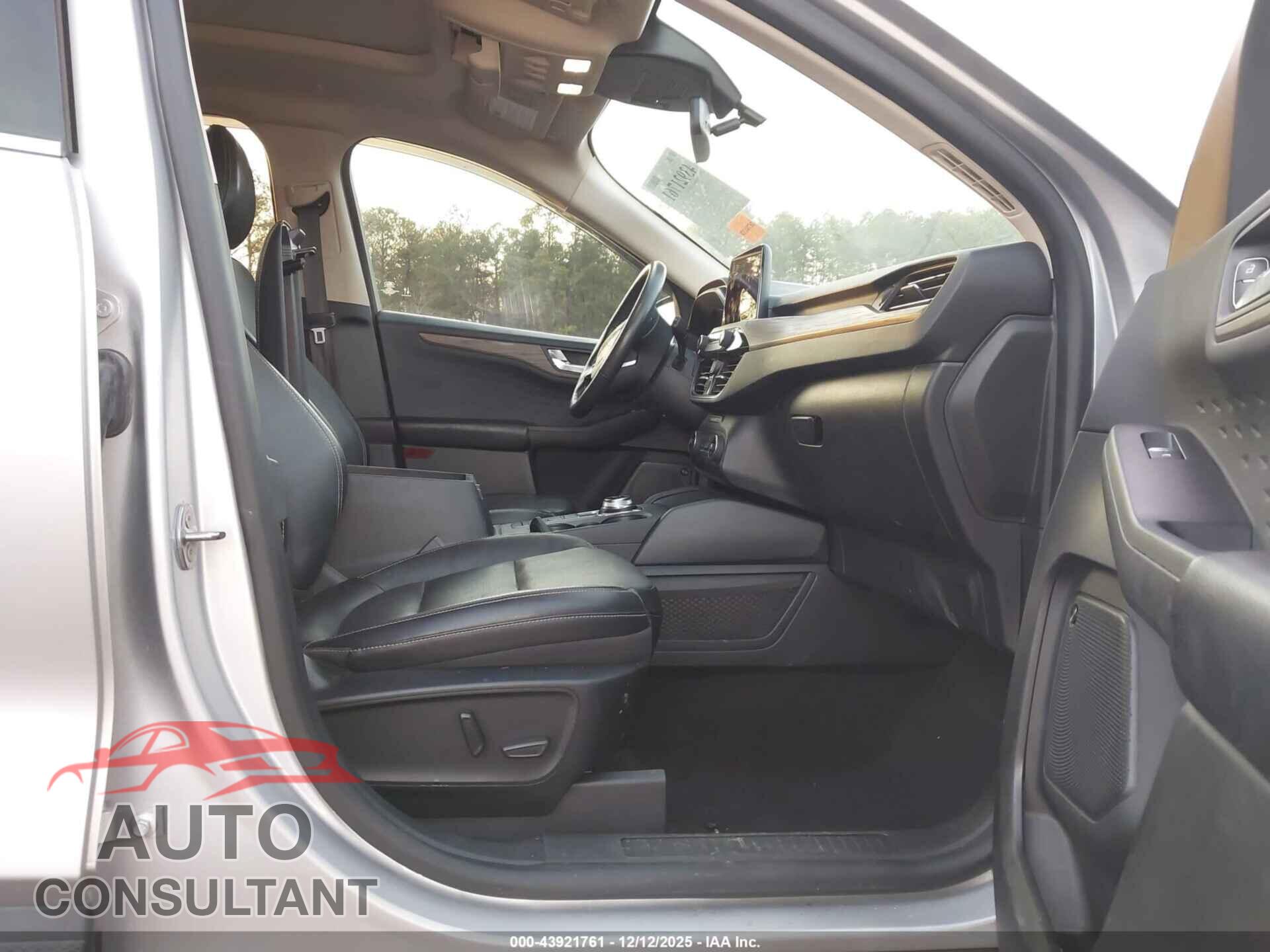 FORD ESCAPE 2020 - 1FMCU0DZ0LUA23846