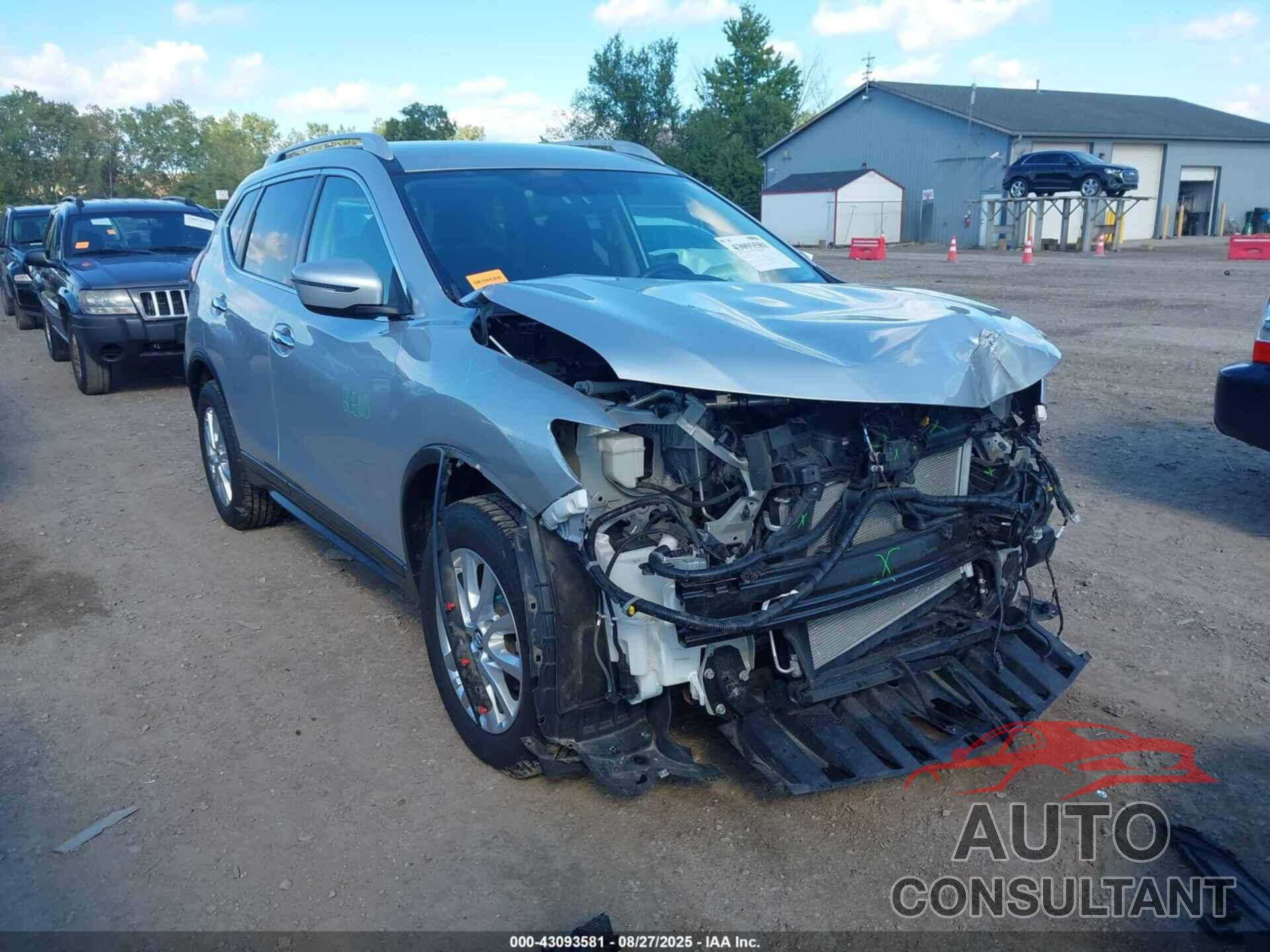 NISSAN ROGUE 2018 - 5N1AT2MV2JC700272