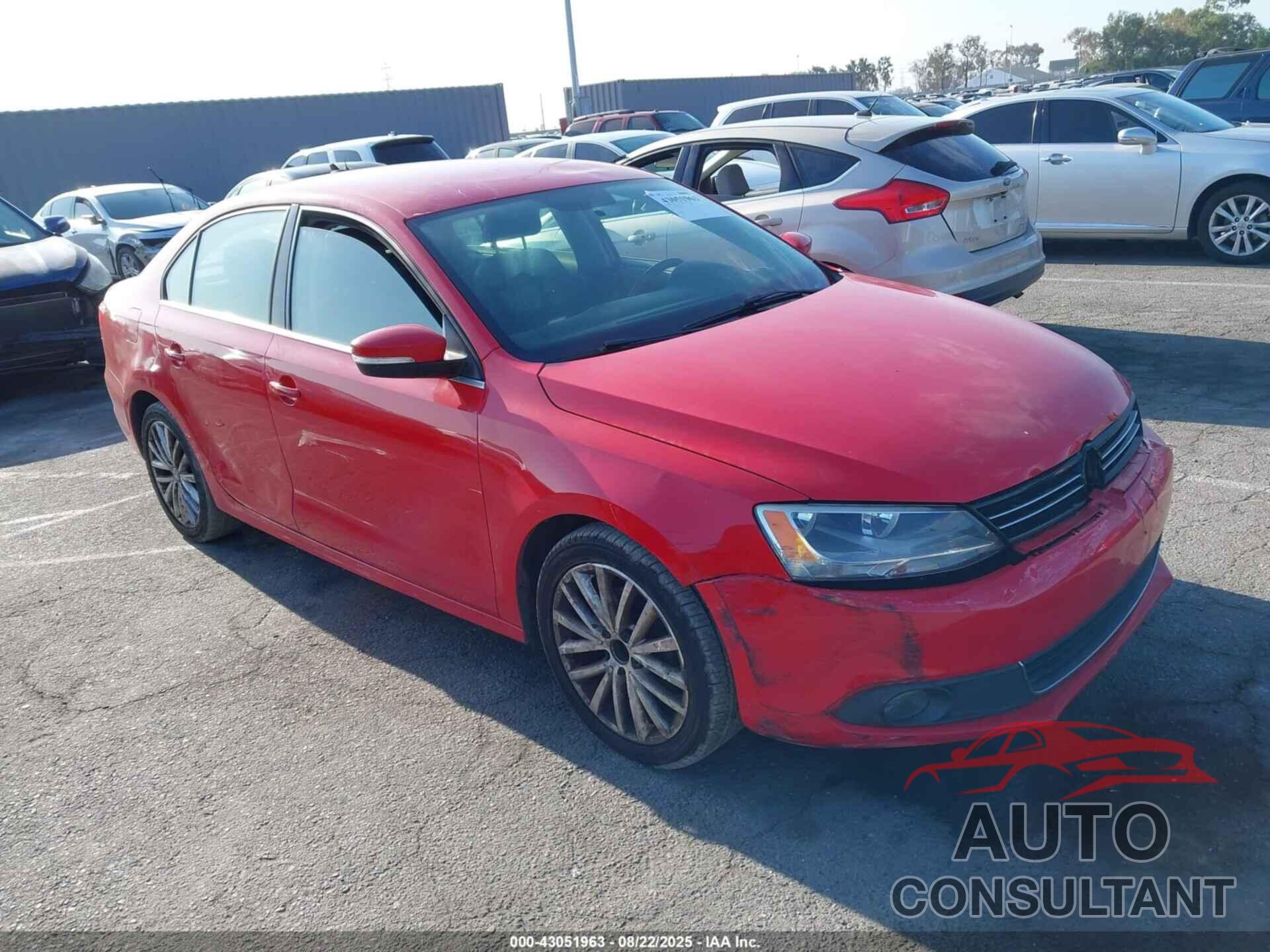 VOLKSWAGEN JETTA 2011 - 3VWLX7AJXBM096421