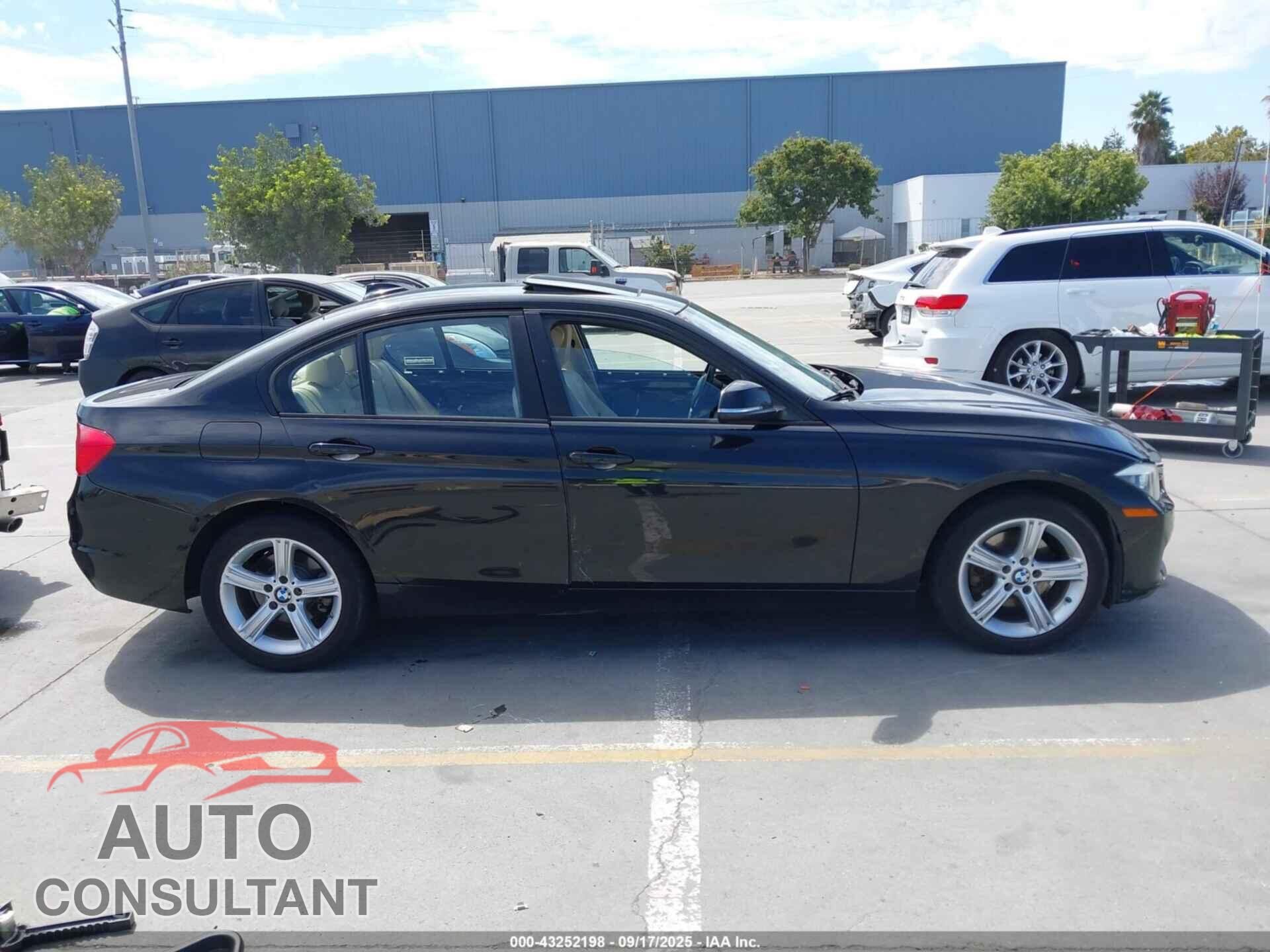 BMW 328I 2012 - WBA3C1C58CF433582