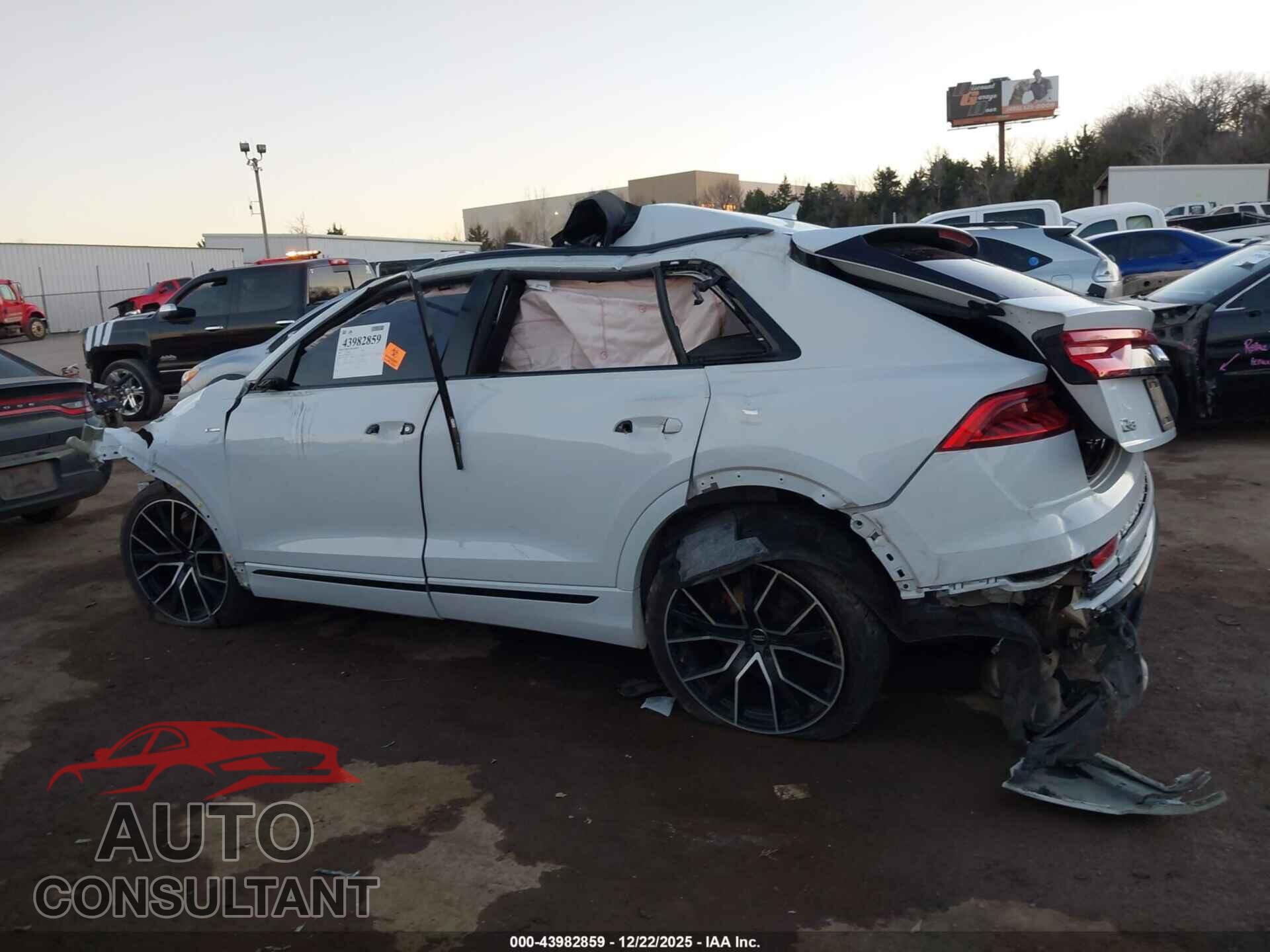 AUDI Q8 2021 - WA1EVAF19MD003520