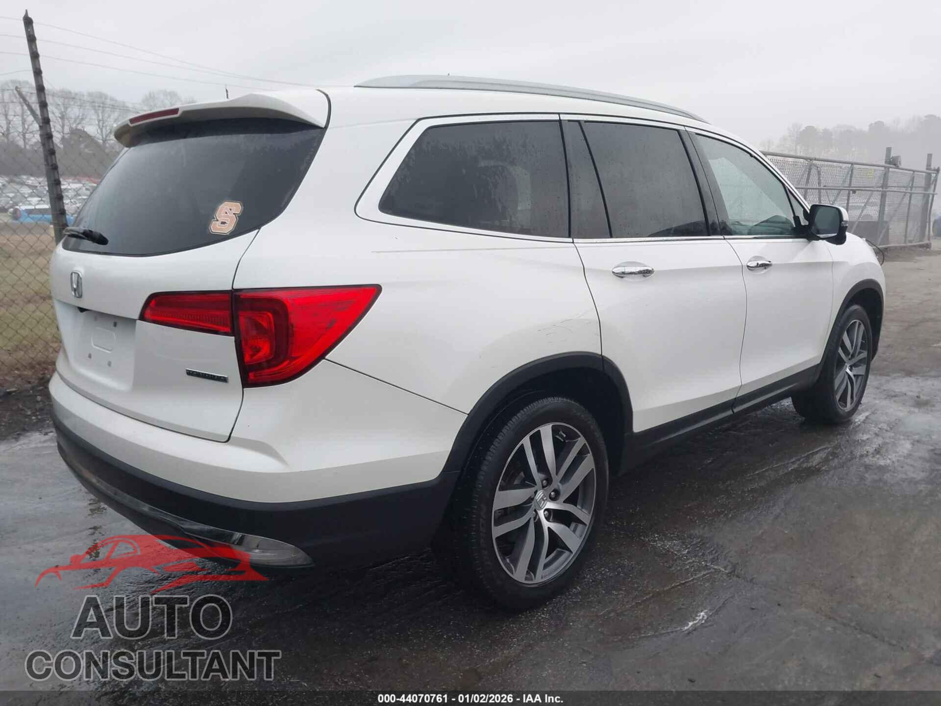 HONDA PILOT 2016 - 5FNYF5H95GB019737