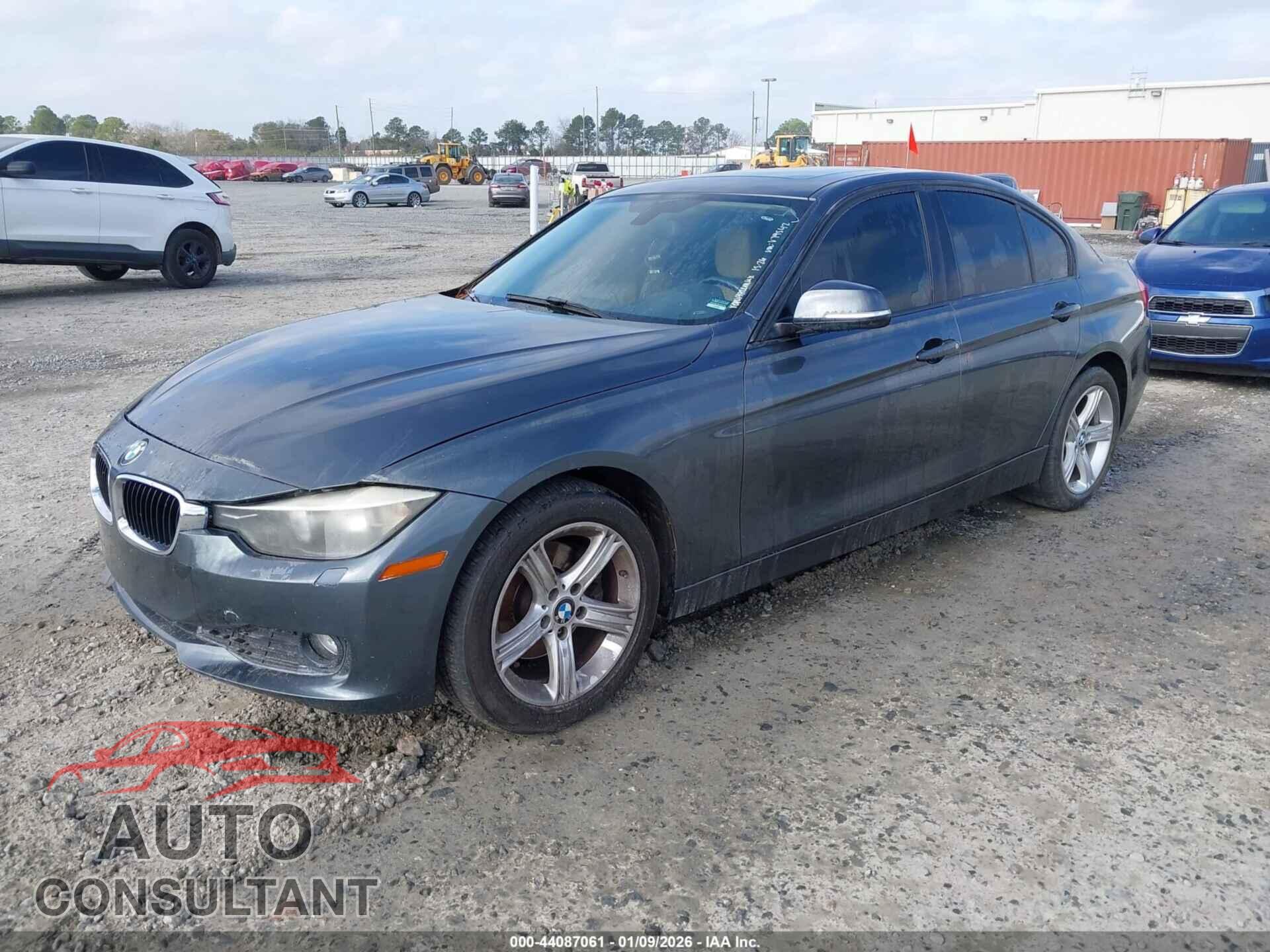 BMW 320I 2014 - WBA3B1C52EPV79542