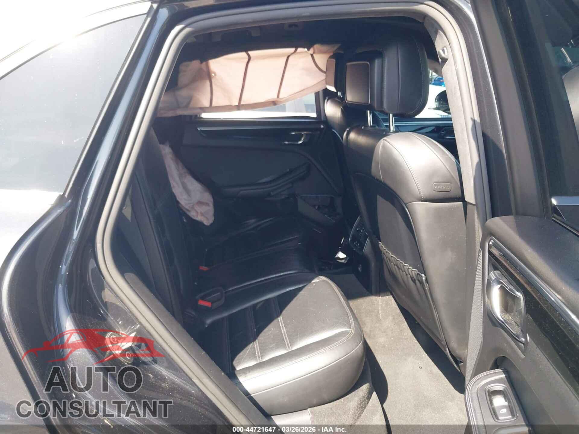 PORSCHE MACAN 2017 - WP1AF2A53HLB60455