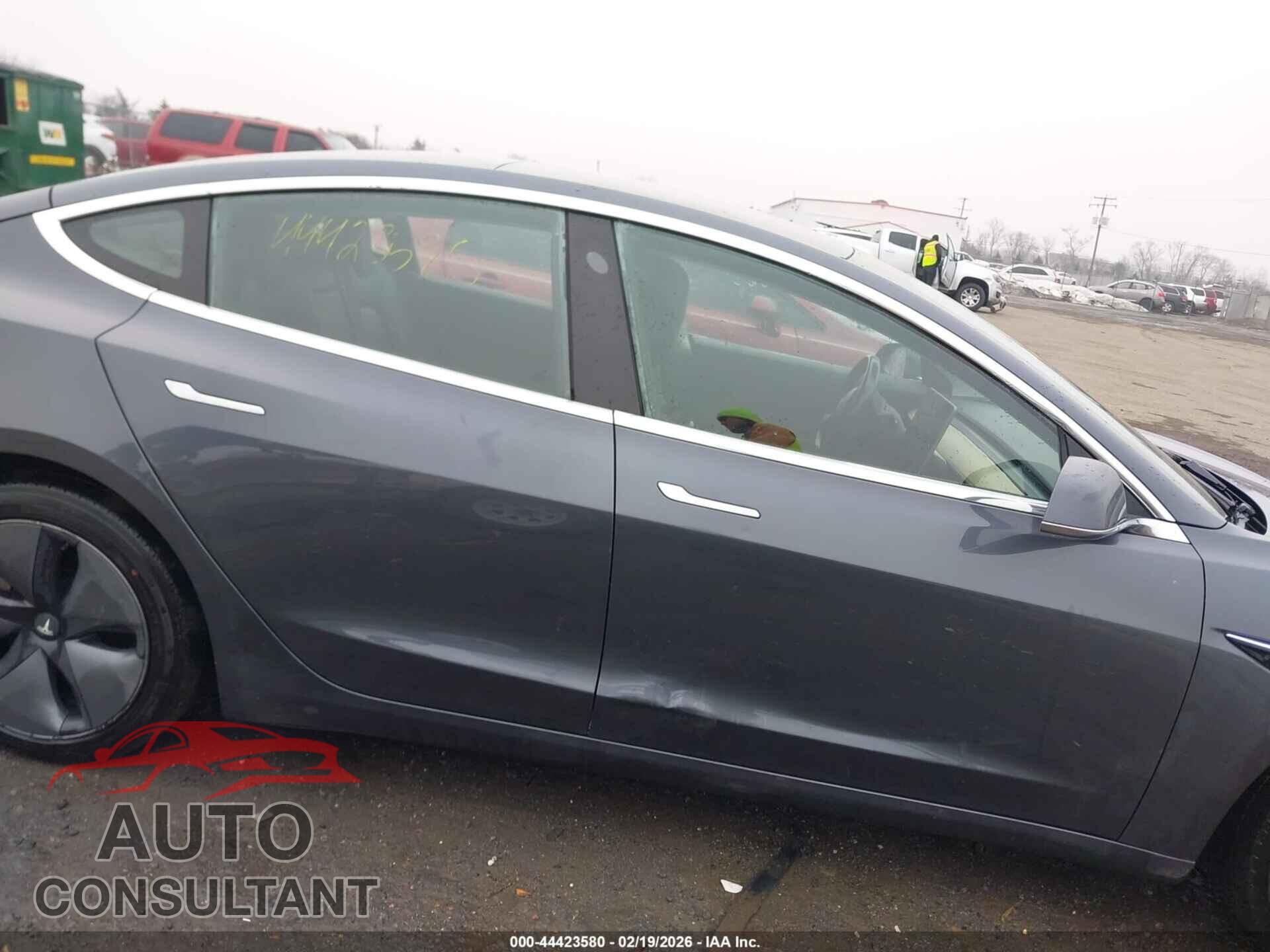 TESLA MODEL 3 2018 - 5YJ3E1EA4JF123647