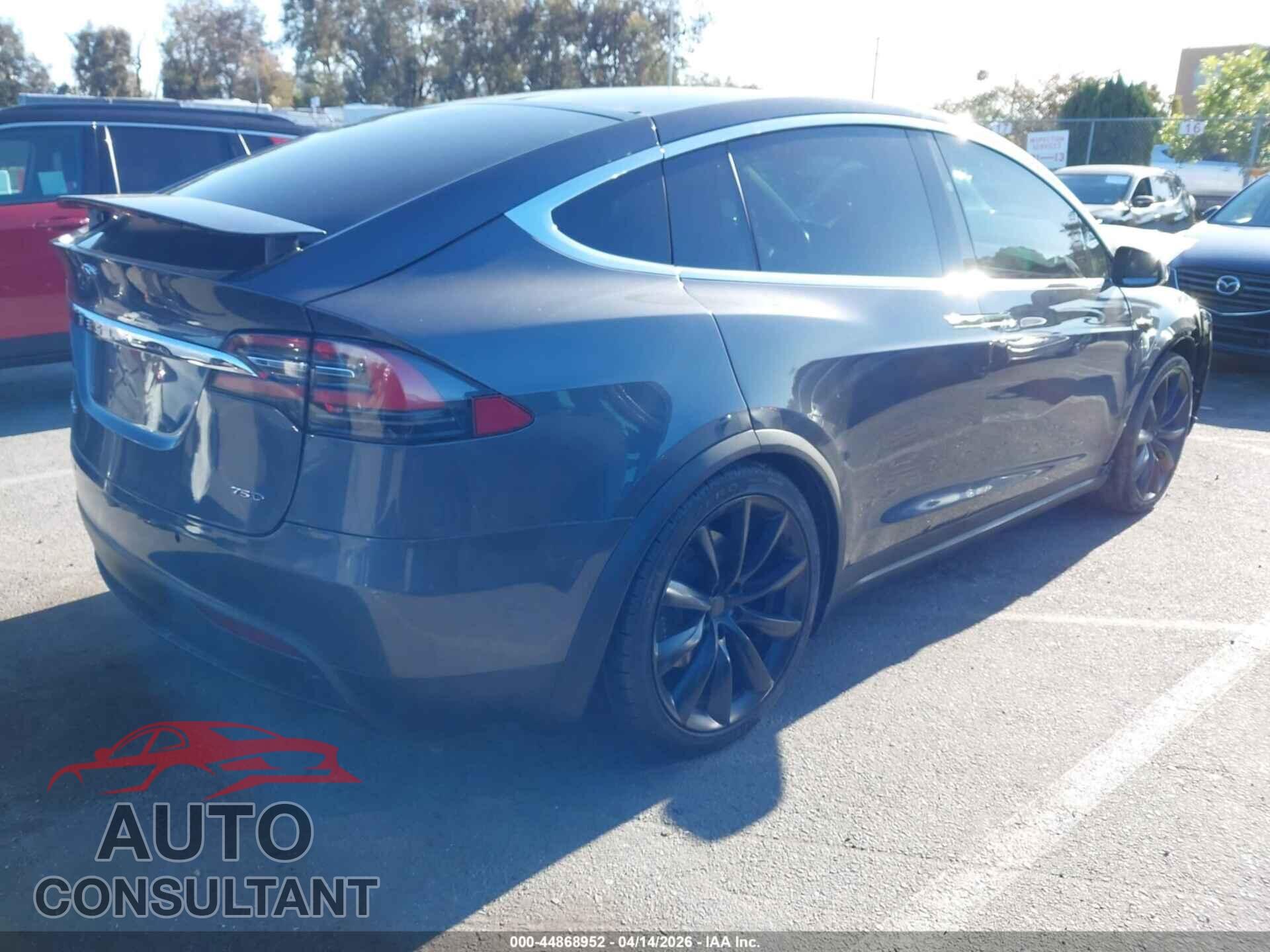 TESLA MODEL X 2018 - 5YJXCAE21JF087674