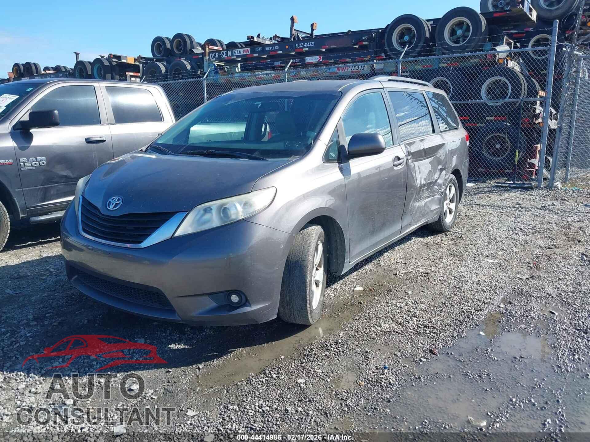 TOYOTA SIENNA 2013 - 5TDKK3DC8DS293366