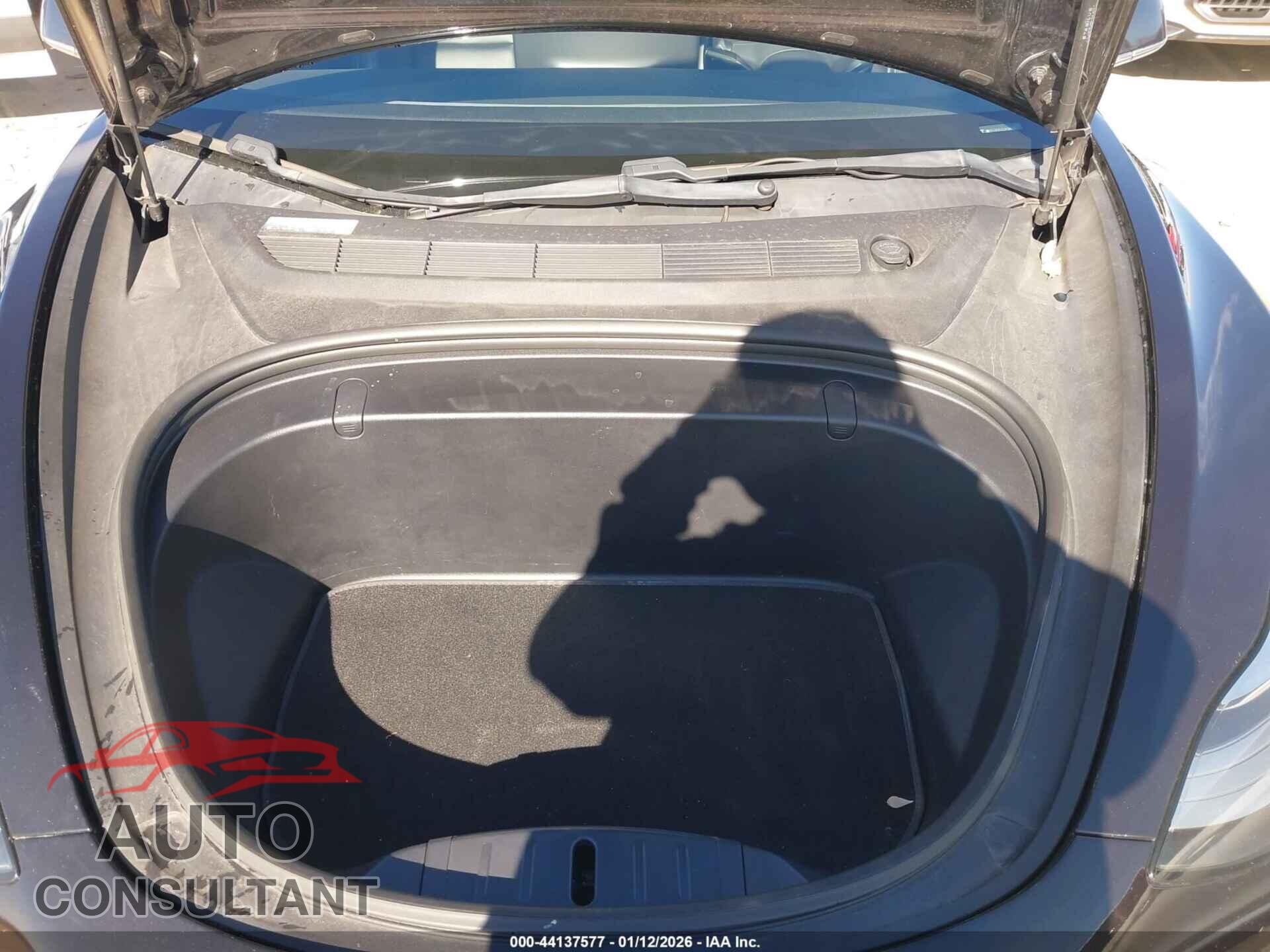 TESLA MODEL 3 2018 - 5YJ3E1EA3JF089118