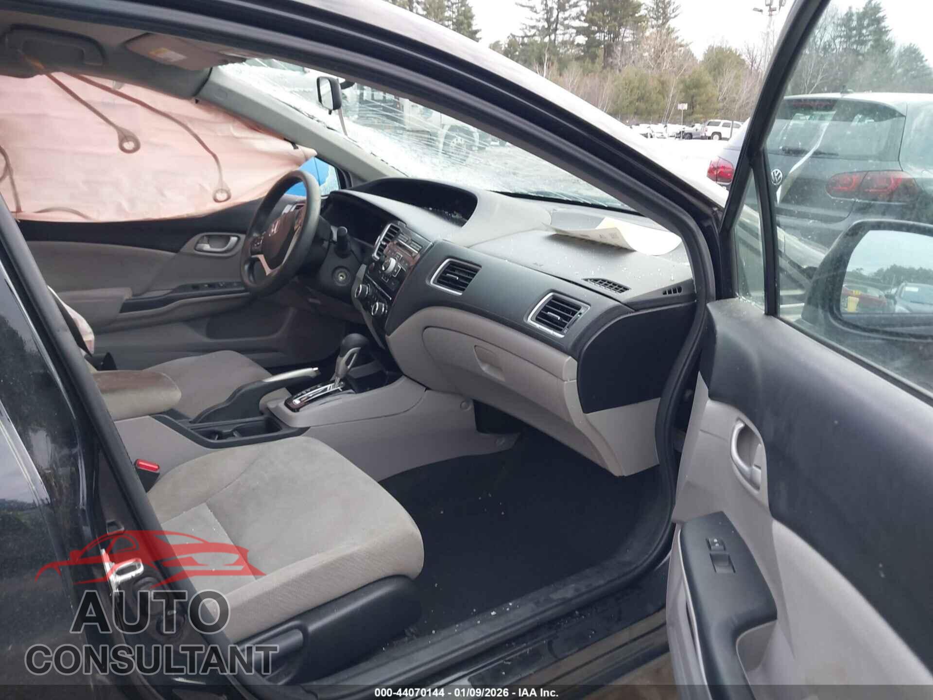 HONDA CIVIC 2013 - 2HGFB2F53DH584657