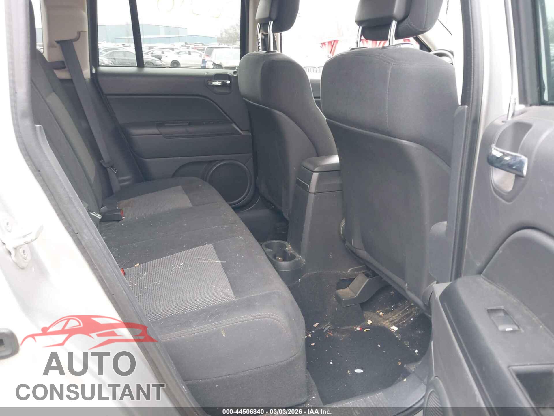 JEEP COMPASS 2011 - 1J4NT1FA4BD290543