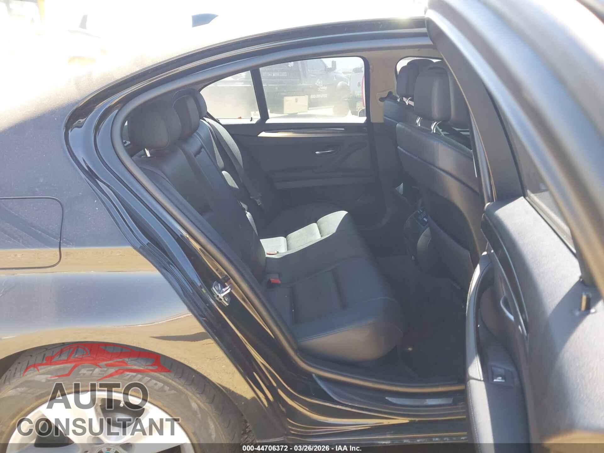 BMW 528I 2012 - WBAXG5C59CDX04173