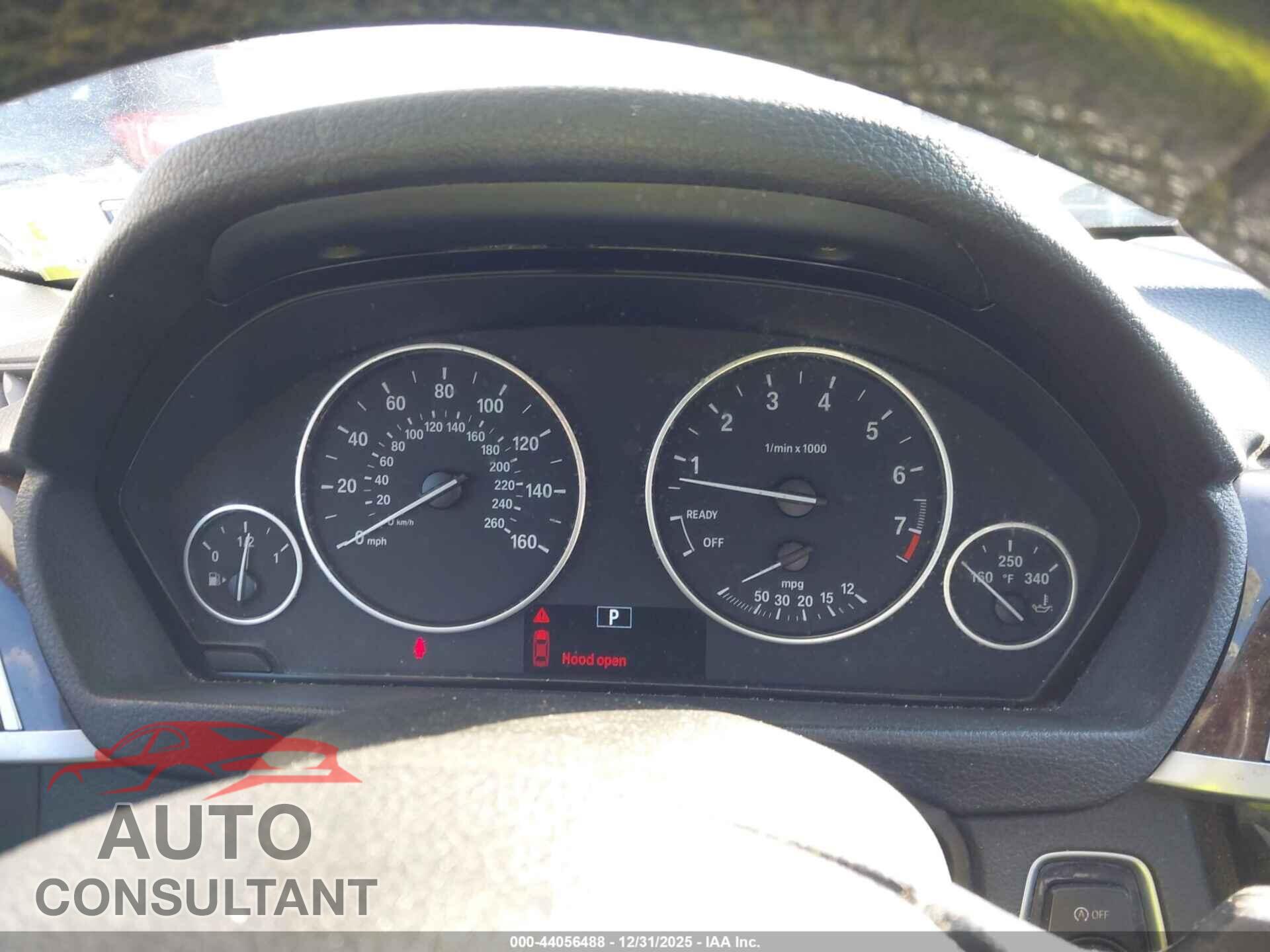 BMW 320I 2016 - WBA8E5G52GNT40134