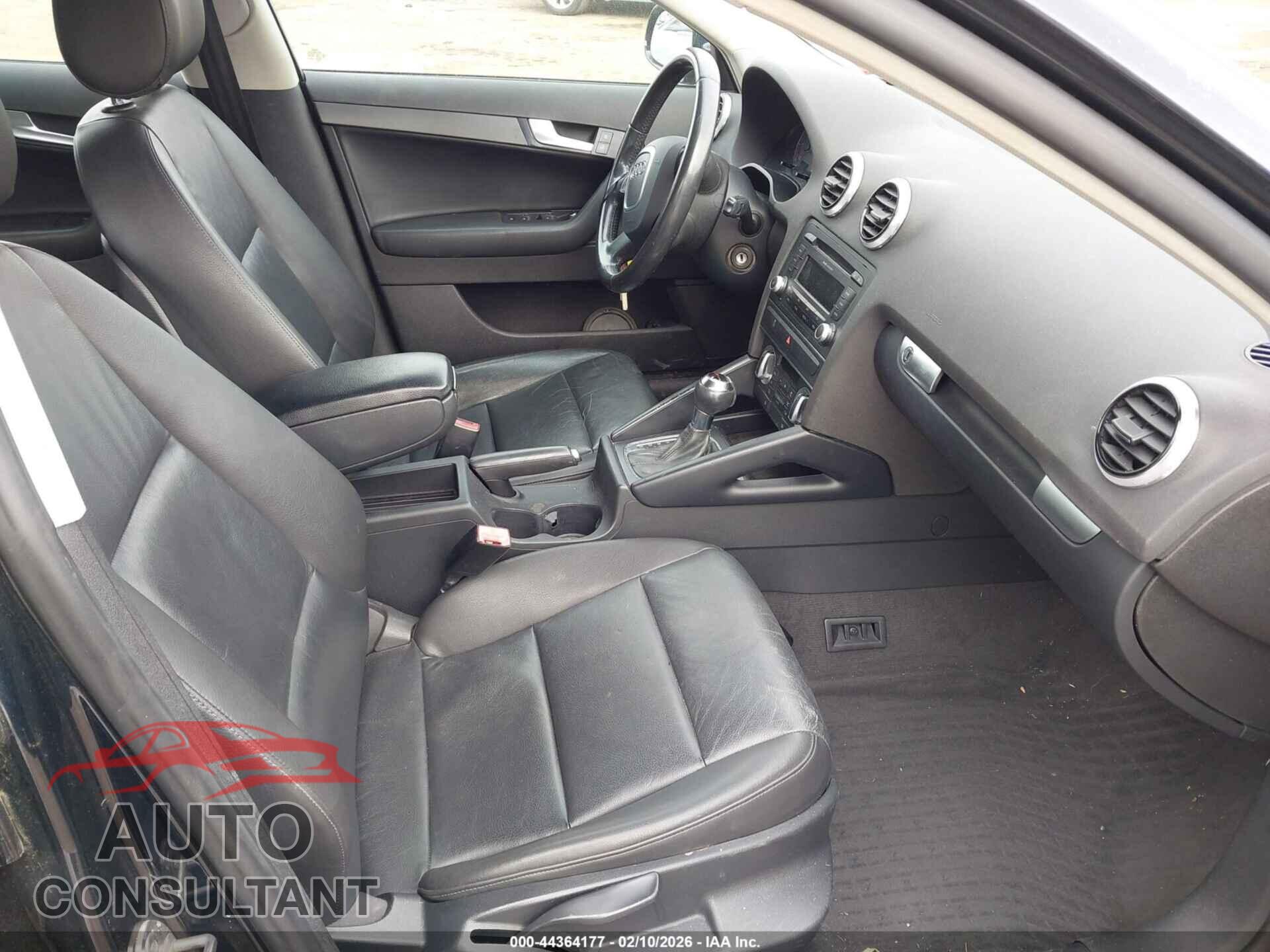 AUDI A3 2011 - WAUBEAFM6BA022072