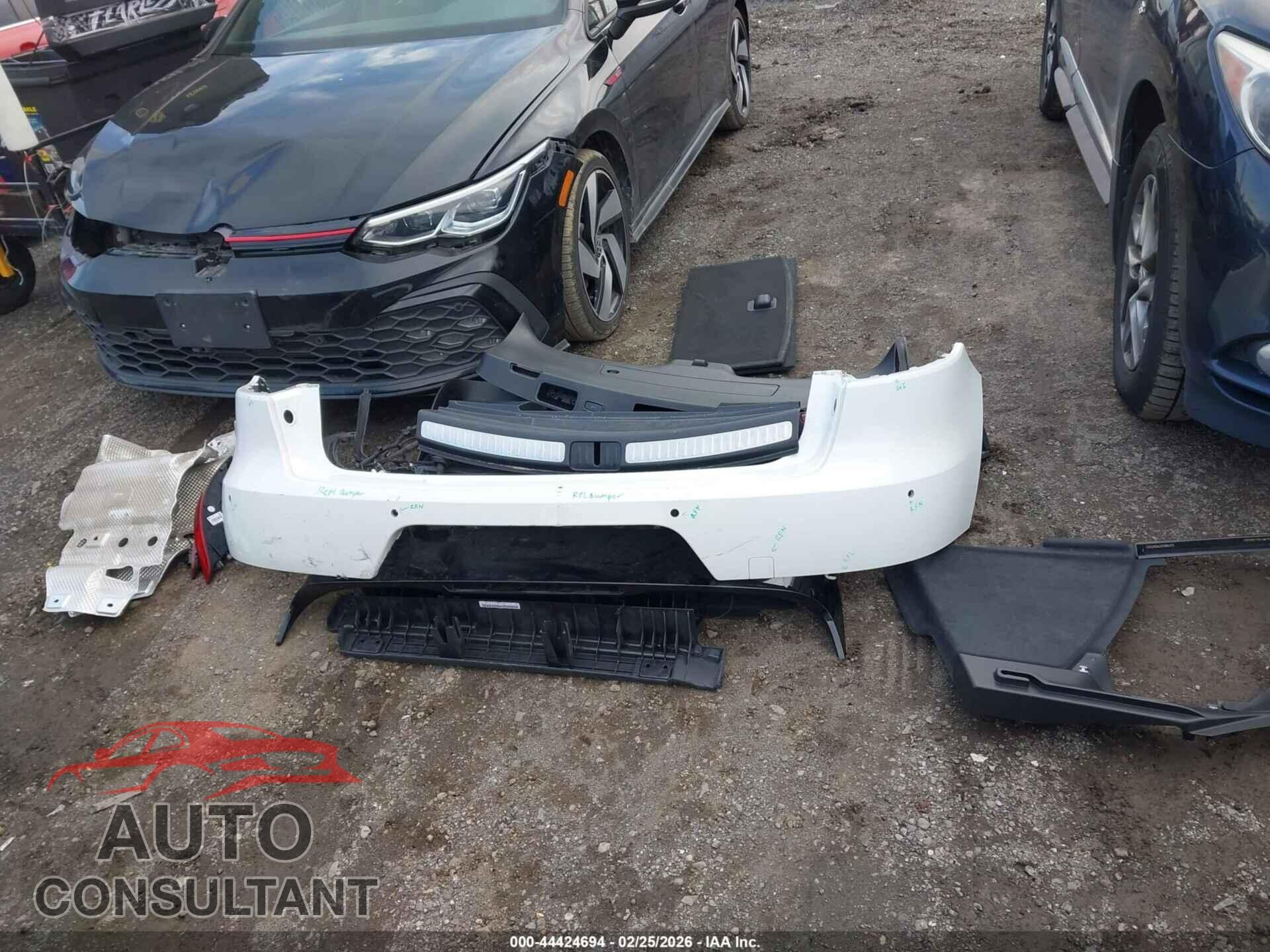PORSCHE MACAN 2018 - WP1AA2A52JLB09212