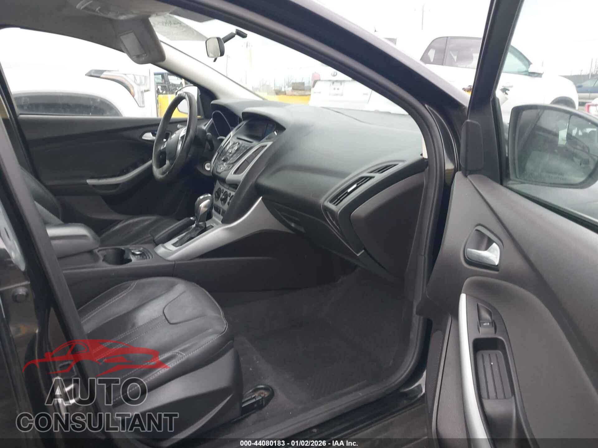 FORD FOCUS 2014 - 1FADP3F25EL199307