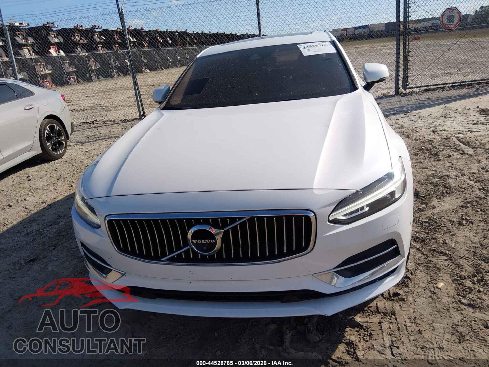 VOLVO S90 2018 - LVY992ML7JP007638