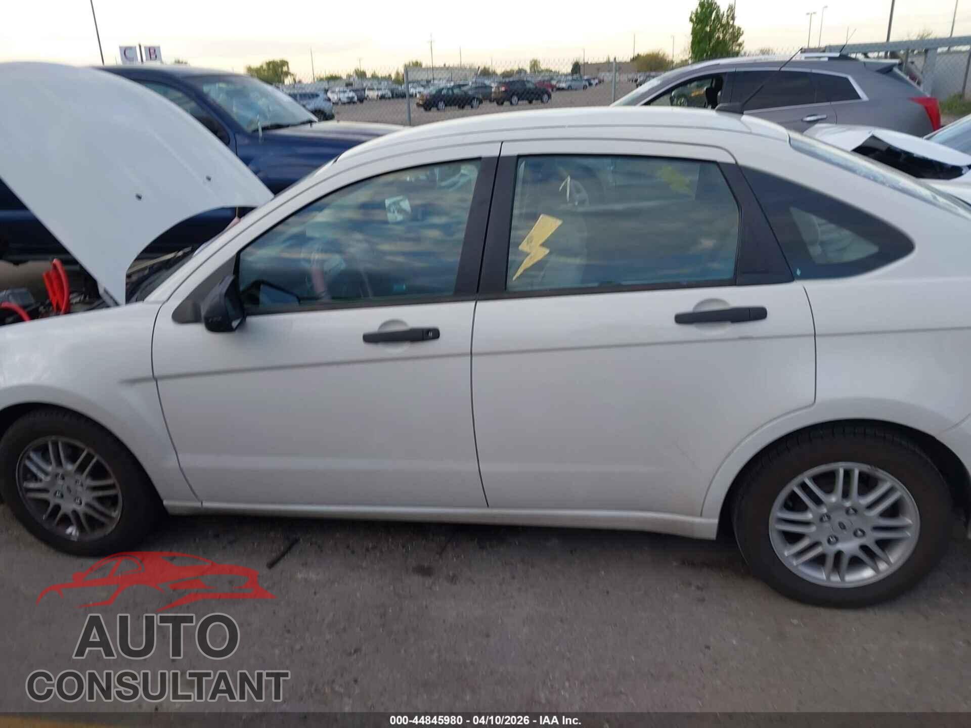 FORD FOCUS 2011 - 1FAHP3FN2BW150183
