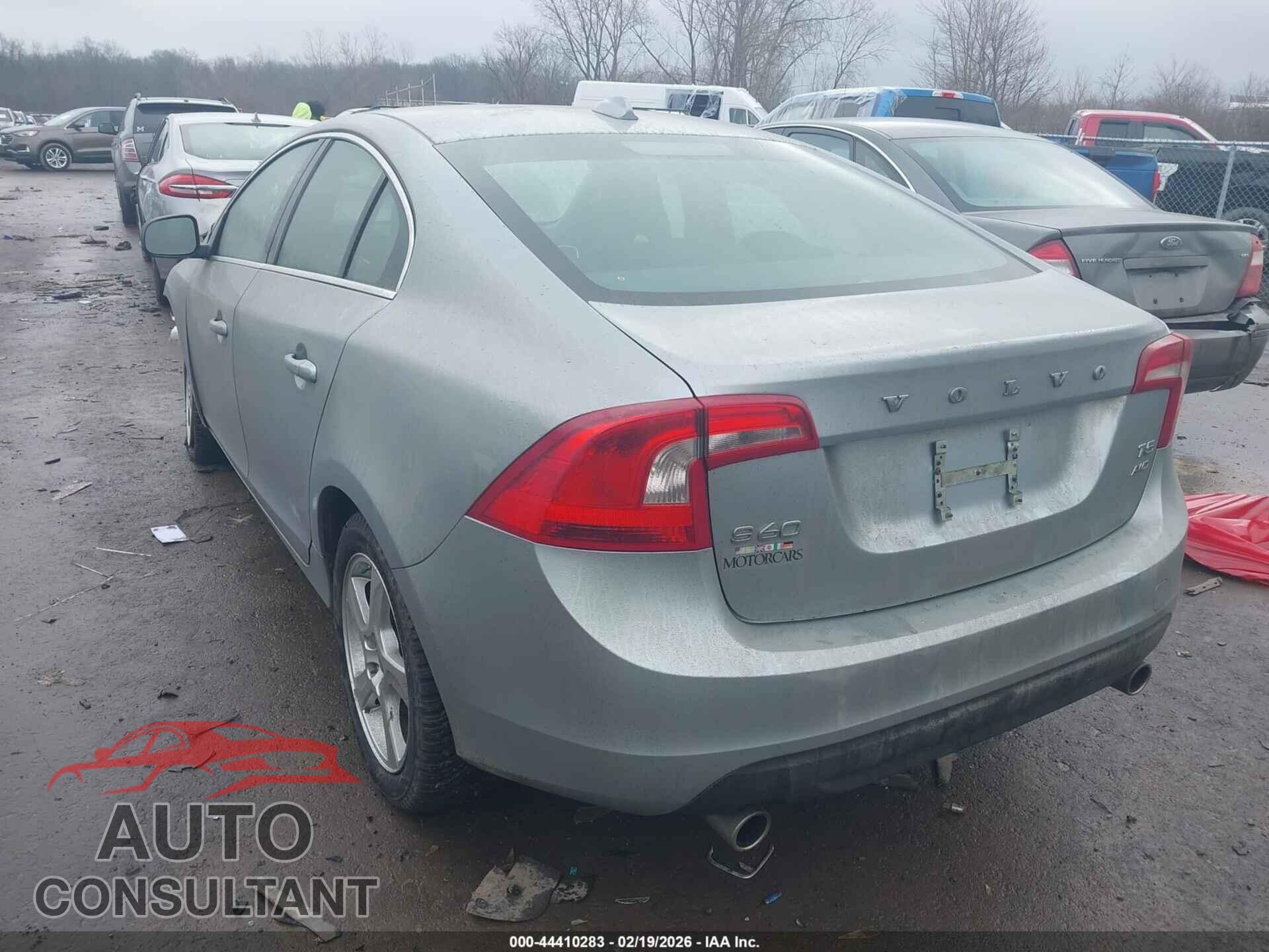 VOLVO S60 2013 - YV1612FH1D2175183