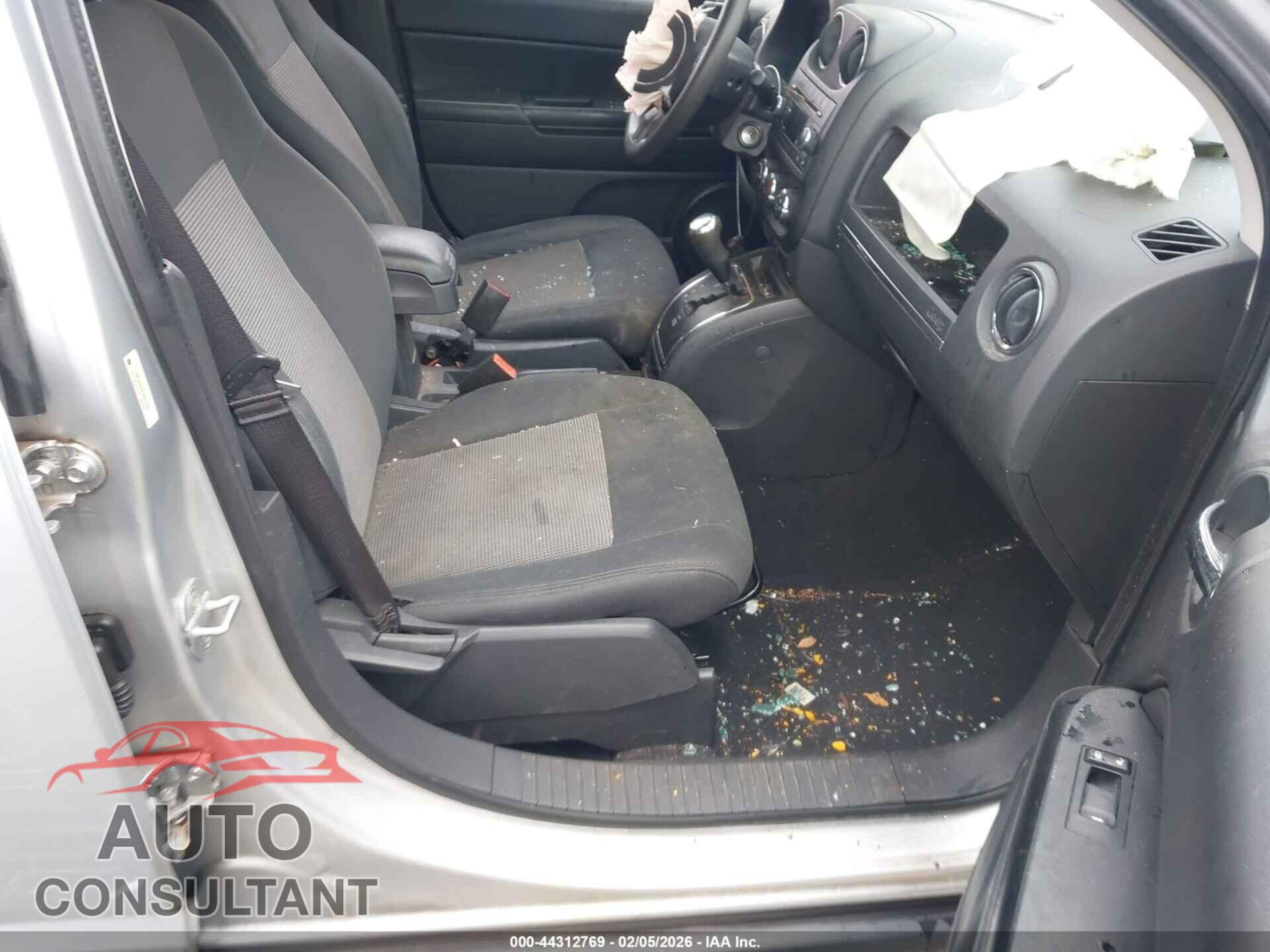 JEEP COMPASS 2012 - 1C4NJCBA6CD601159