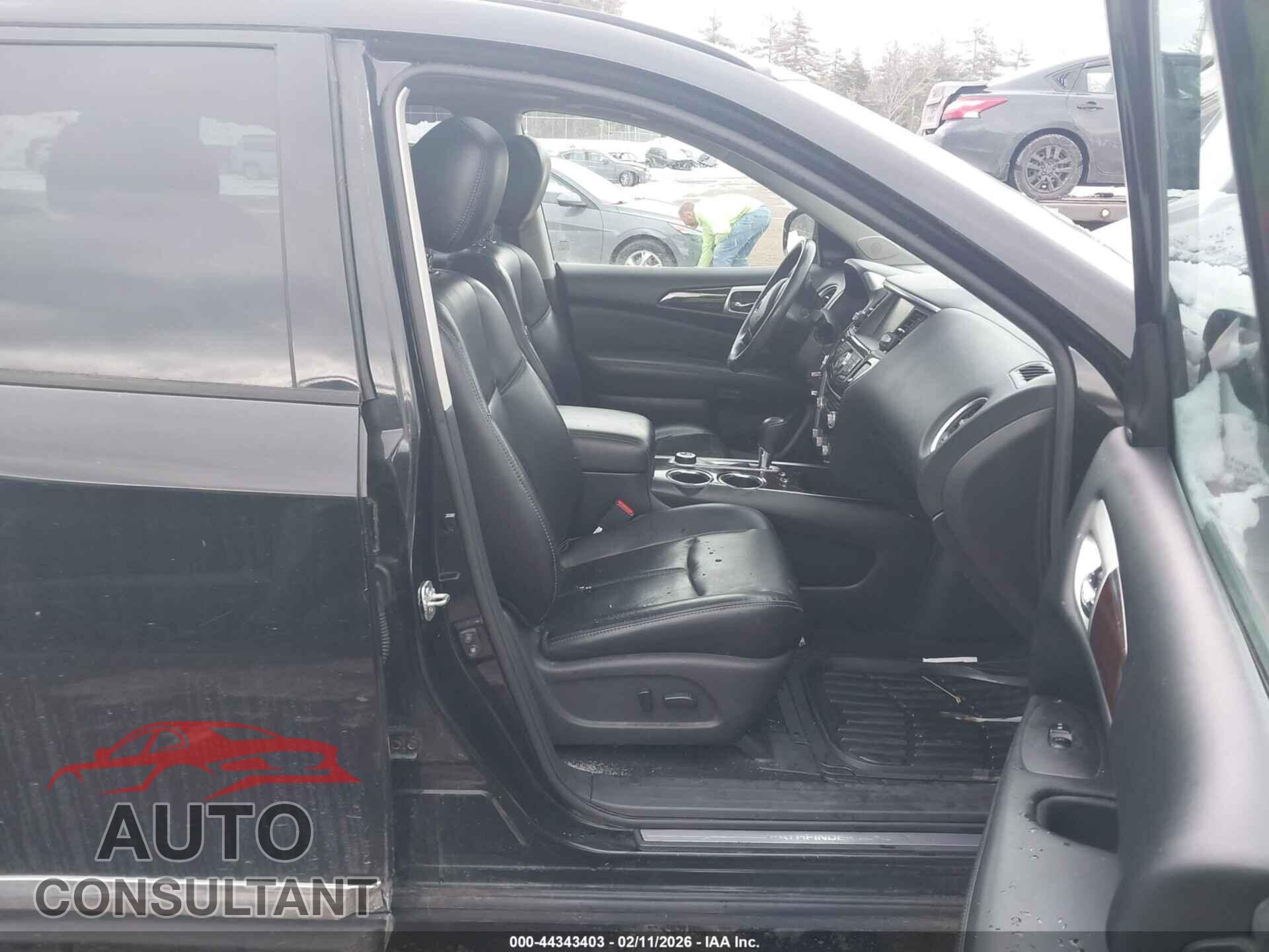 NISSAN PATHFINDER 2015 - 5N1AR2MM9FC658471