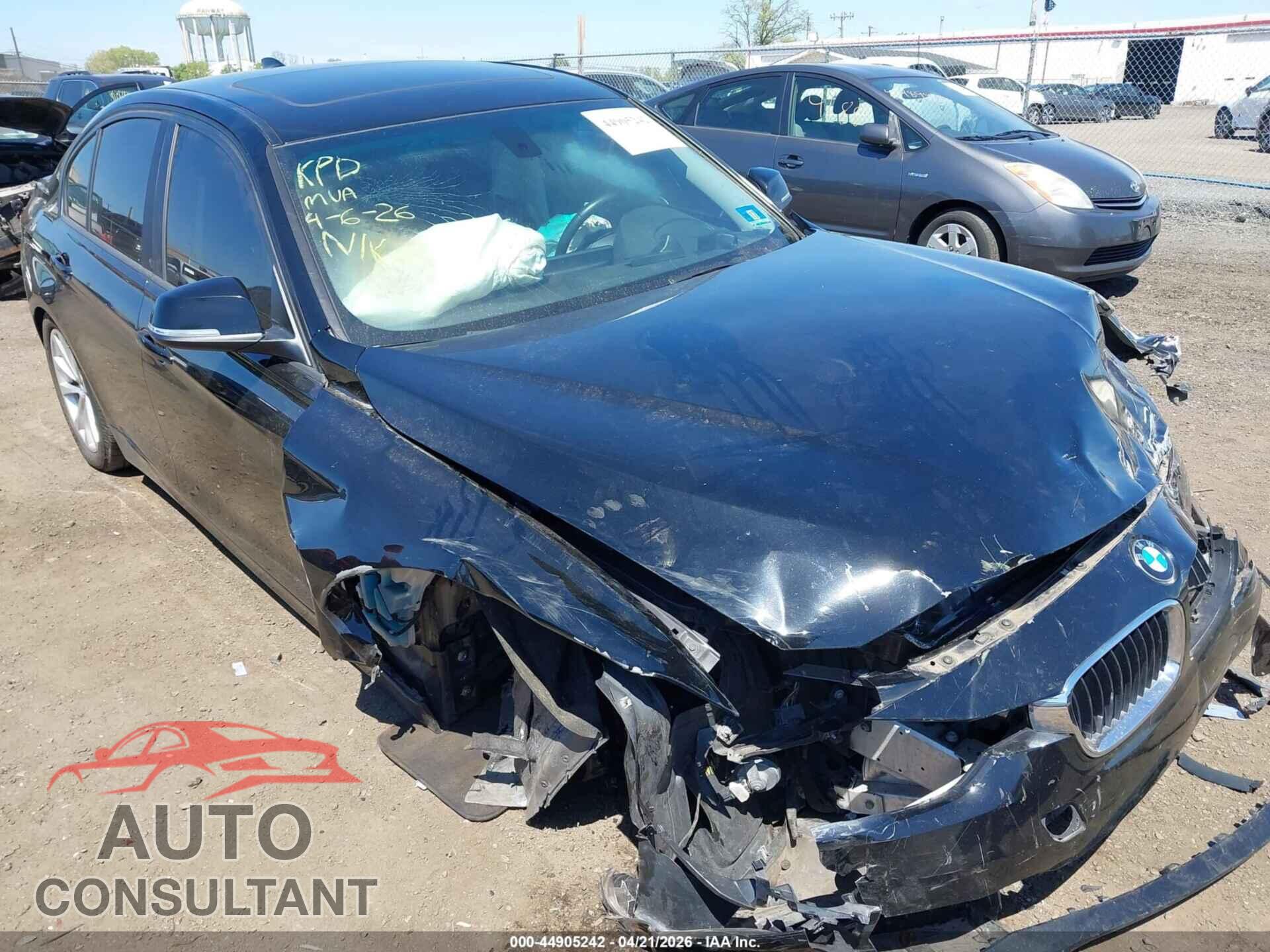 BMW 320I 2016 - WBA8E5G5XGNU19356
