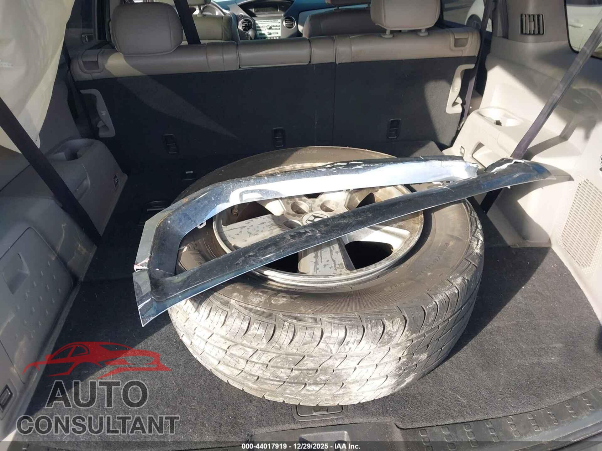 HONDA PILOT 2011 - 5FNYF3H55BB001863